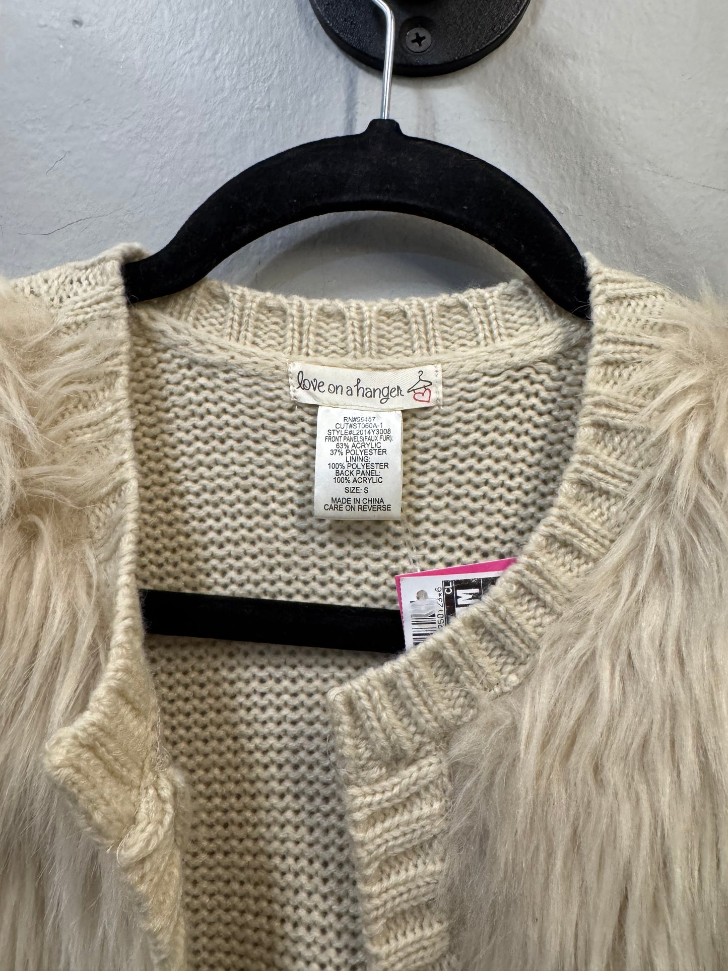 Vest Faux Fur & Sherpa By Love On A Hanger In Cream, Size: S