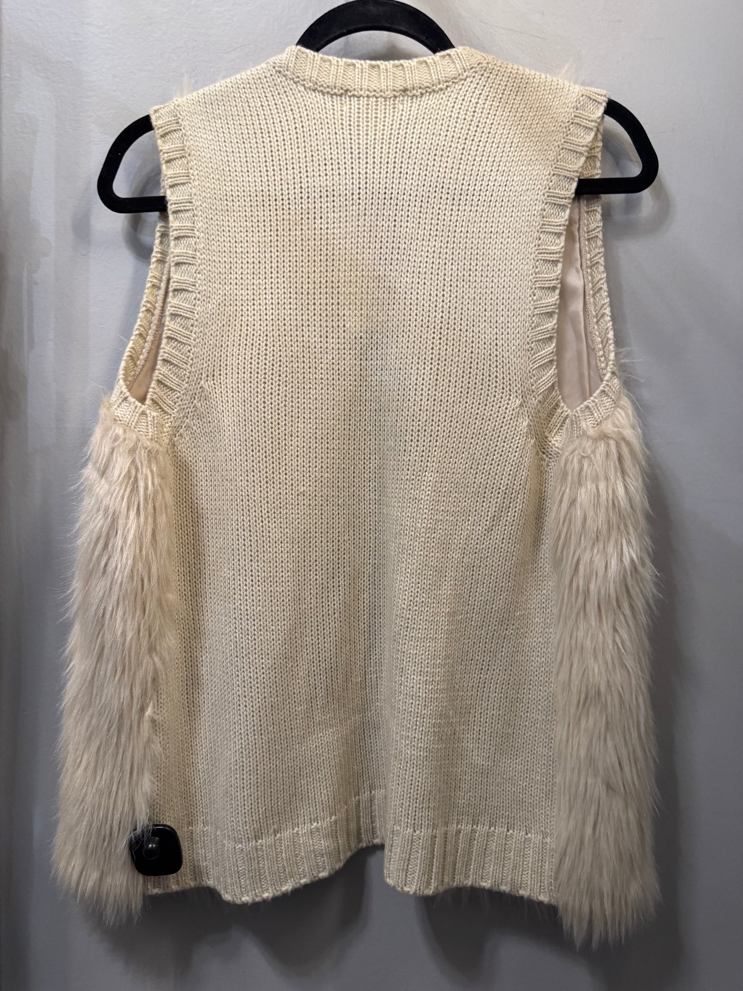 Vest Faux Fur & Sherpa By Love On A Hanger In Cream, Size: S