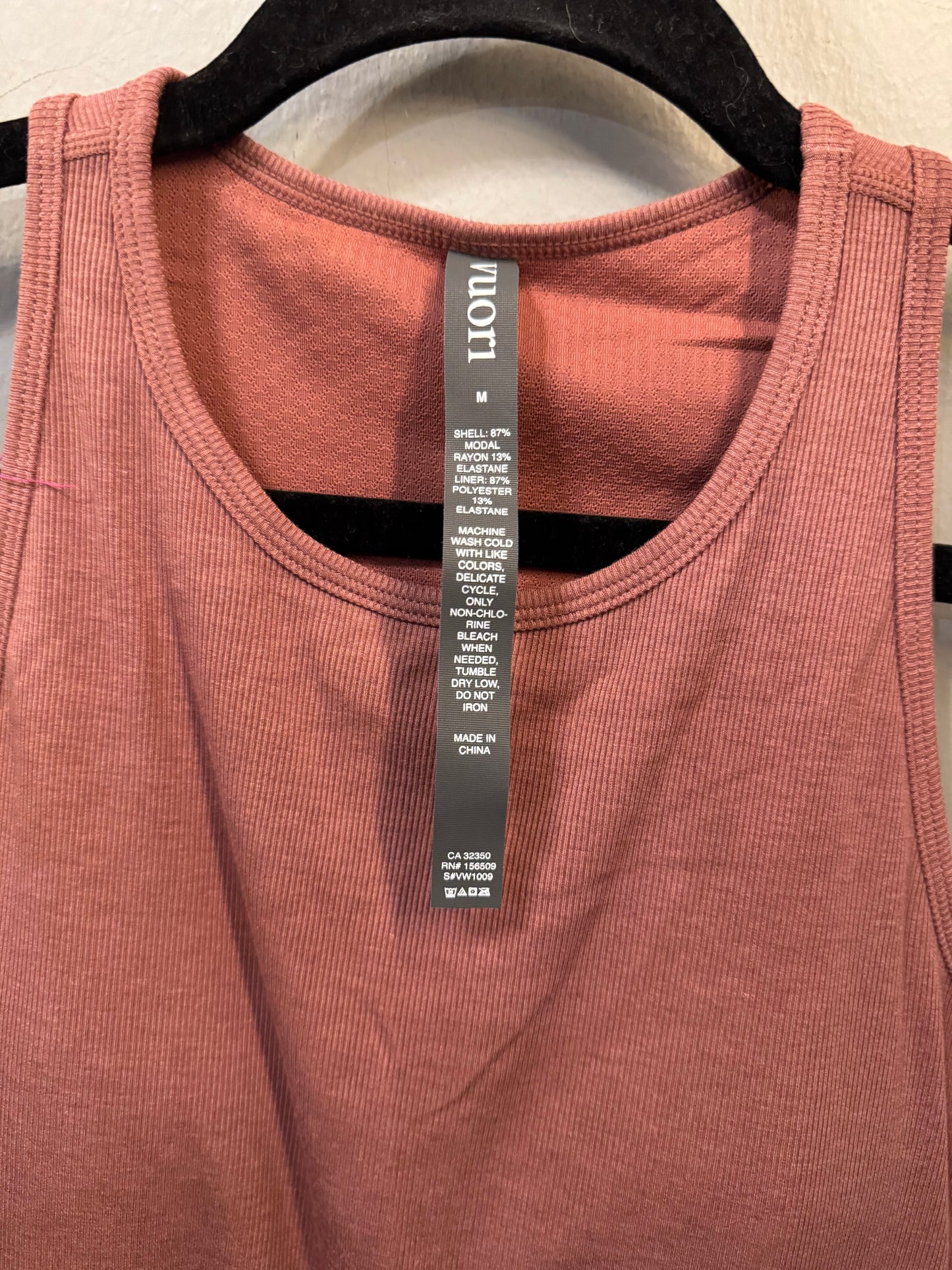 Athletic Tank Top By Vuori In Pink, Size: M