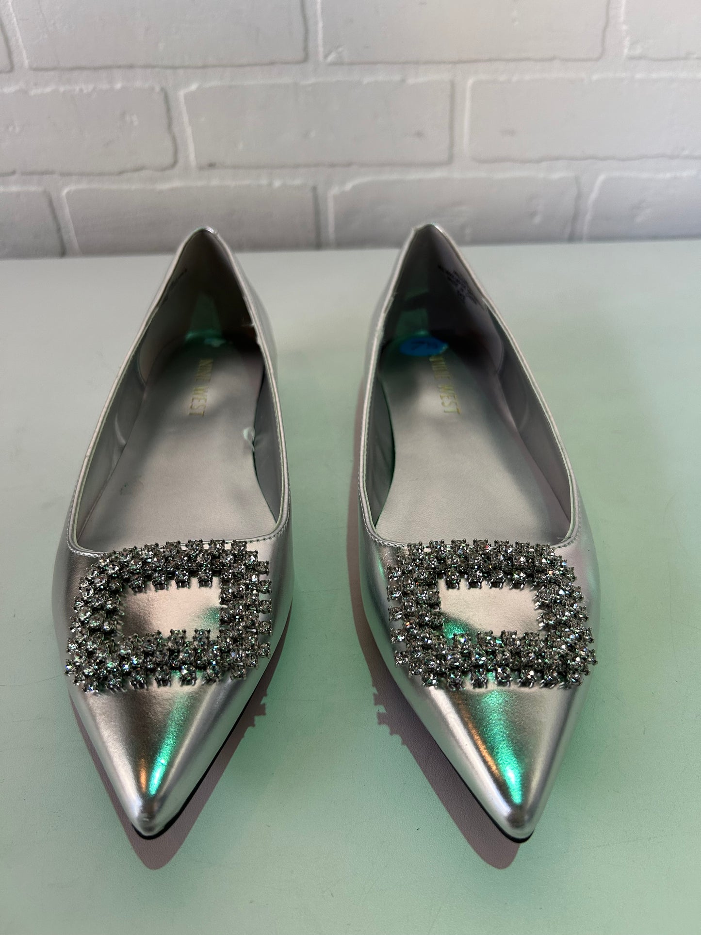 Shoes Flats By Nine West In Silver, Size: 7.5