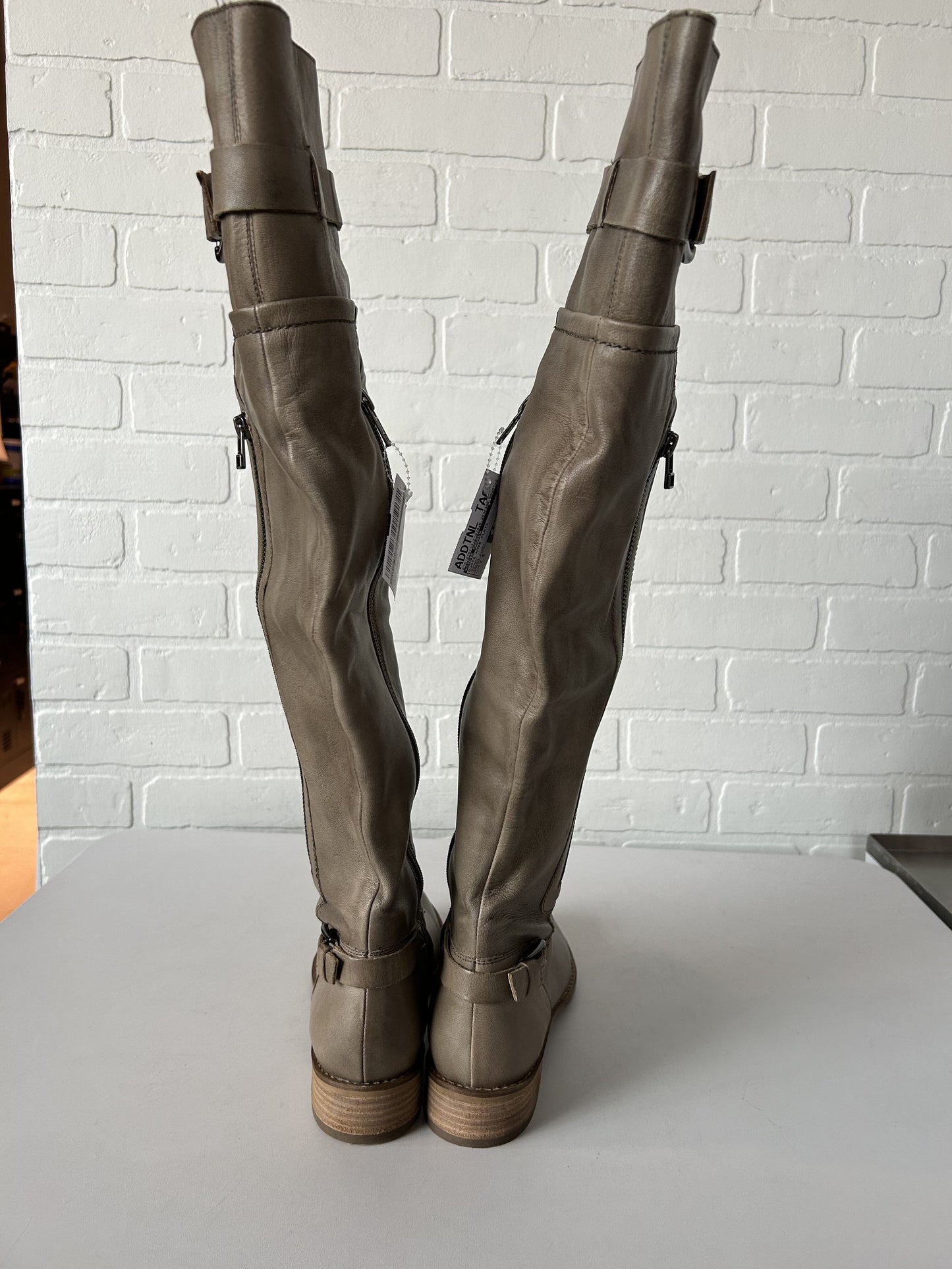 Boots Knee Flats By Steve Madden Size: 7.5