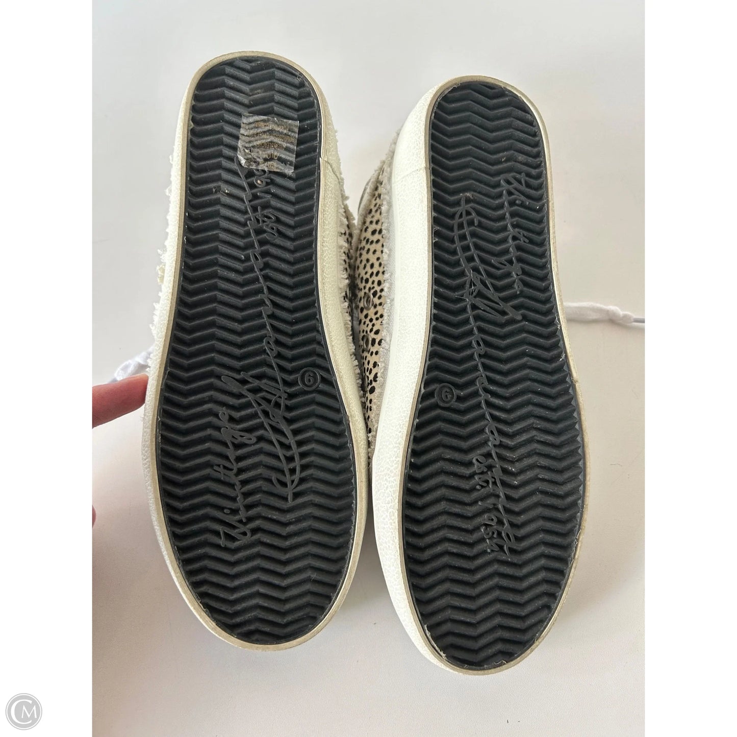 Shoes Sneakers By Vintage Havana In White, Size: 9