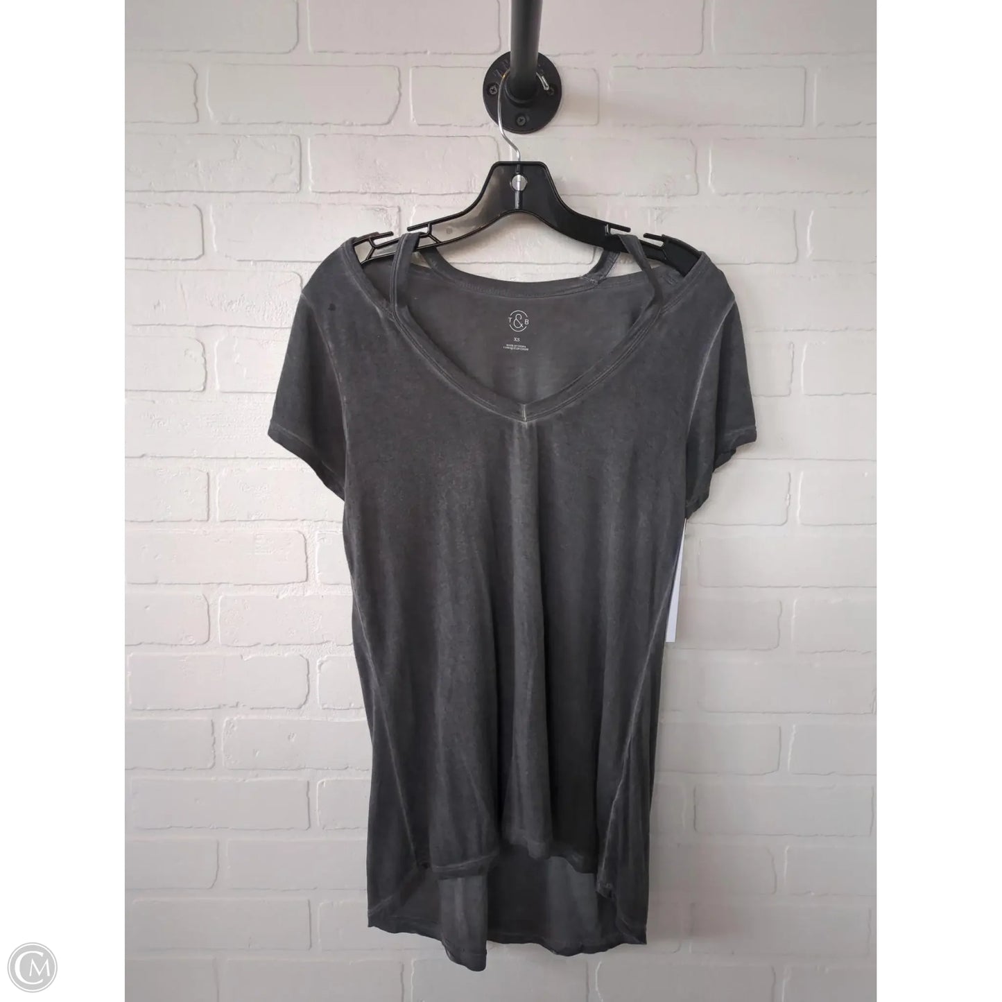 Top Short Sleeve By T & B In Grey, Size: Xs
