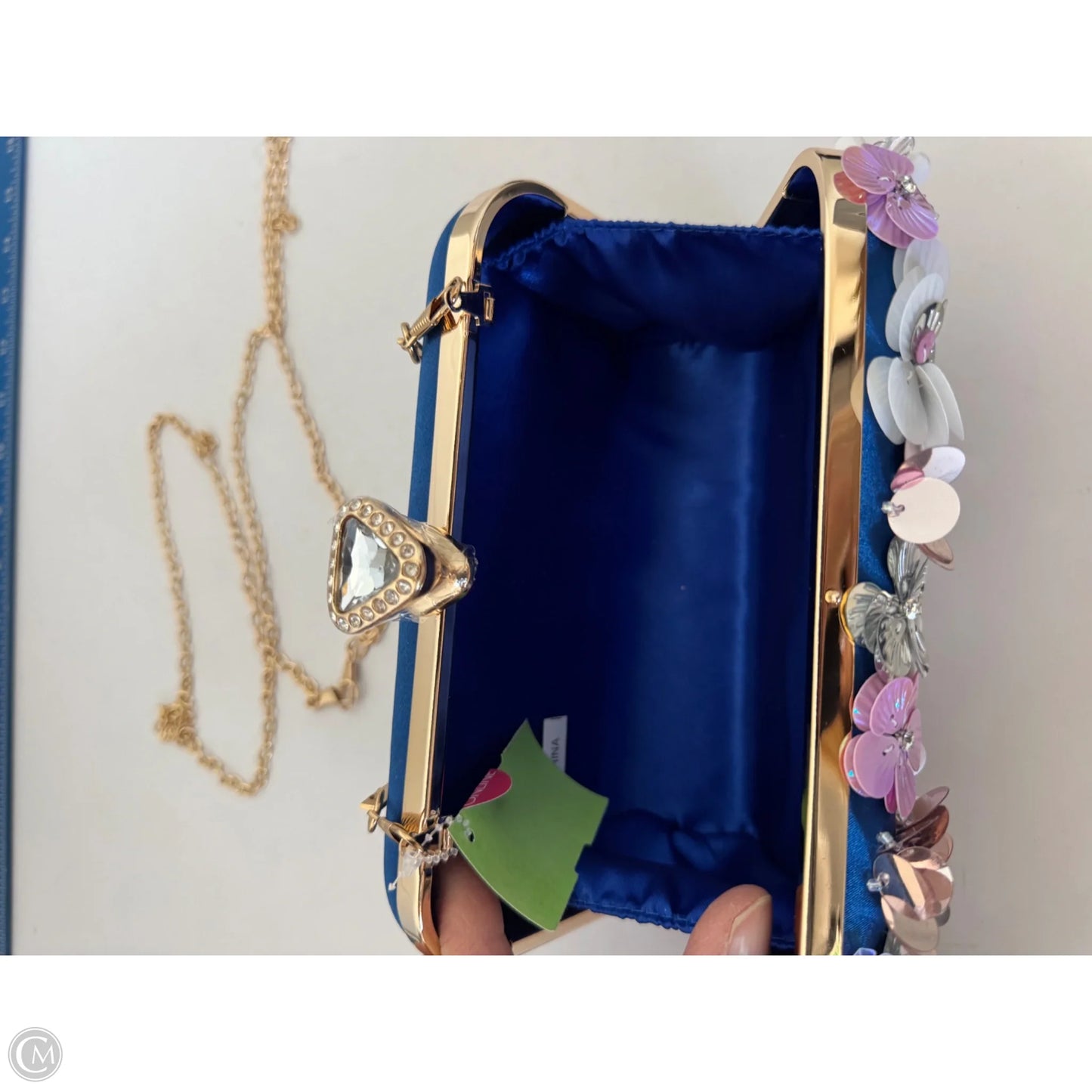 Clutch By Clothes Mentor, Size: Medium