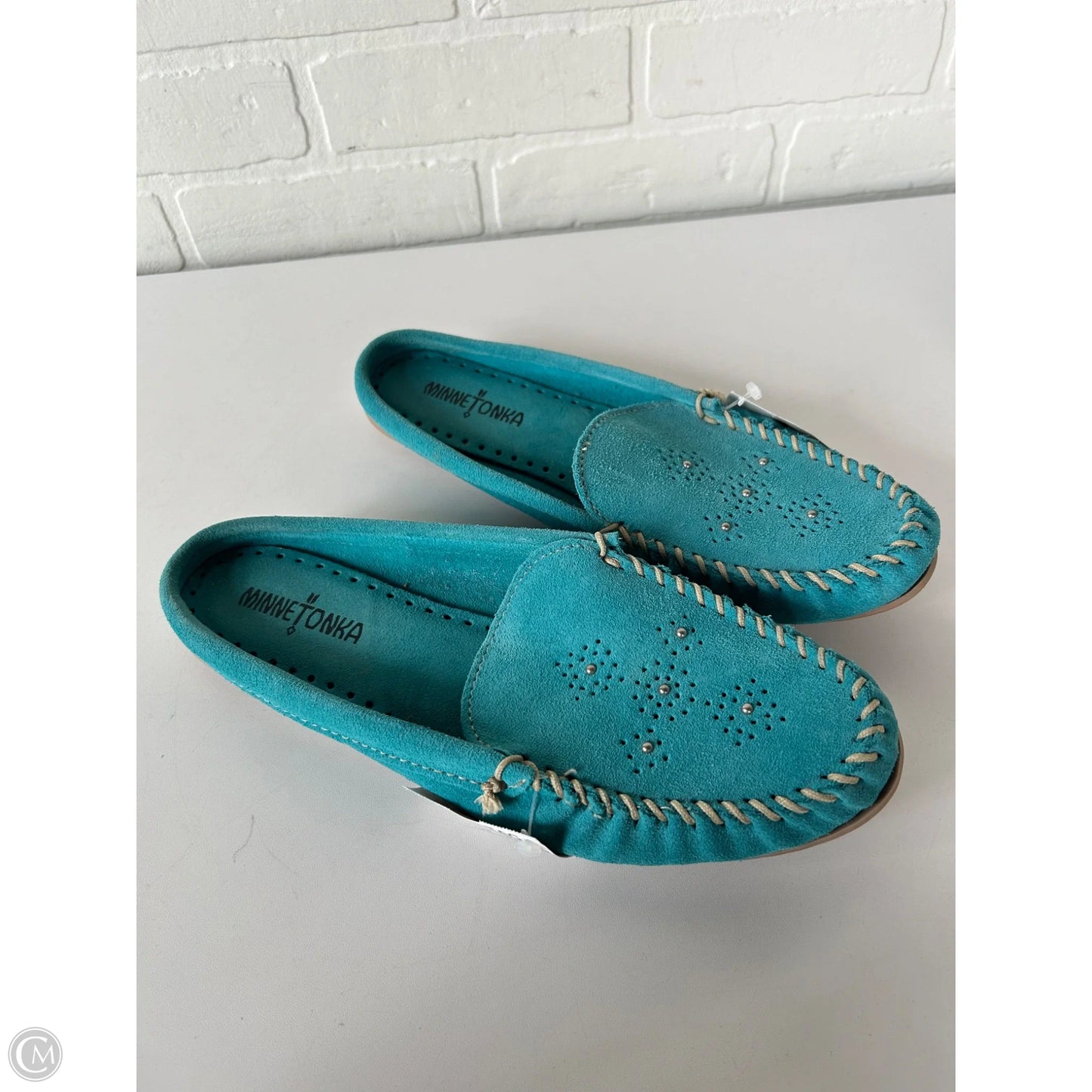 Shoes Flats By Minnetonka In Blue, Size: 11