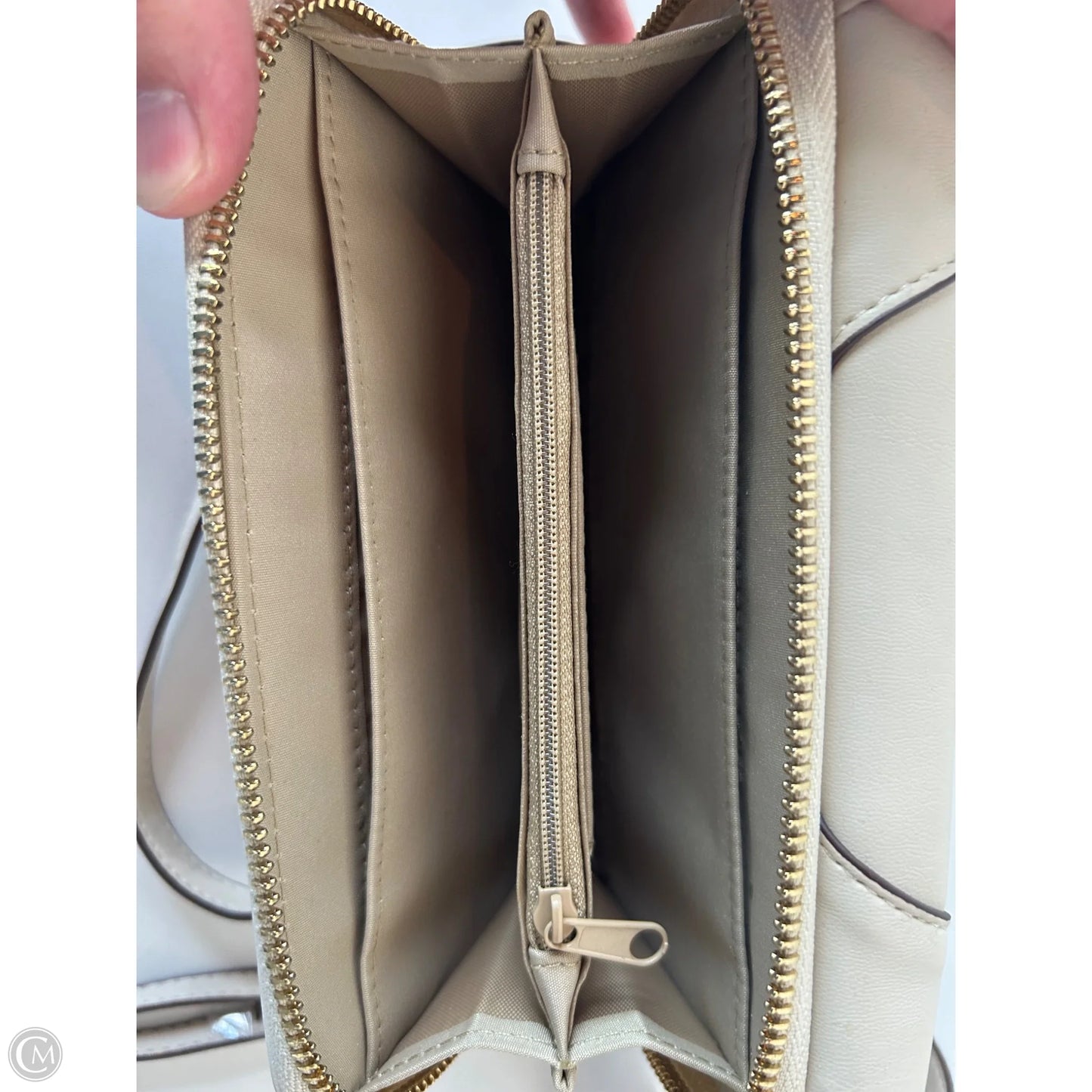 Crossbody By Clothes Mentor, Size: Small