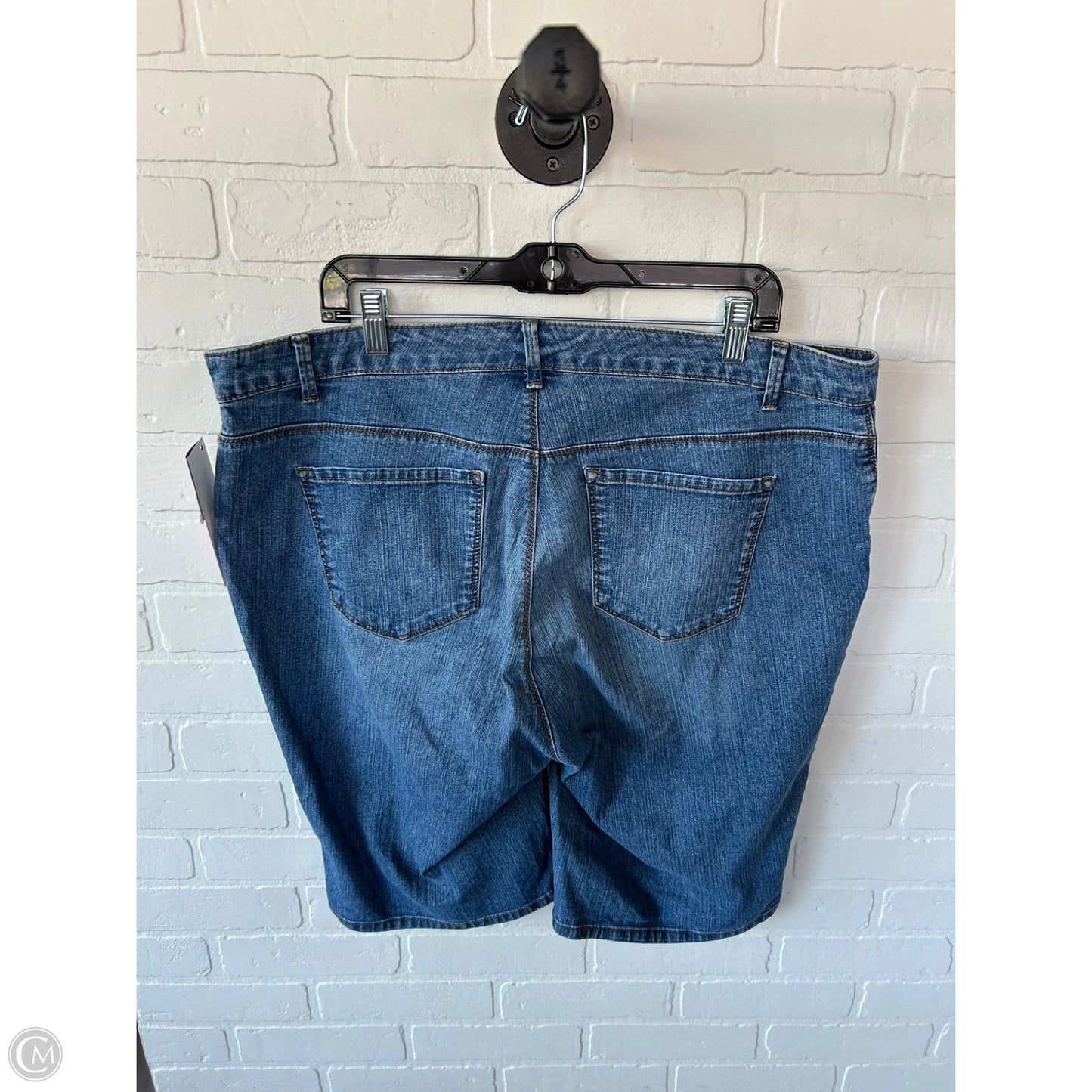 Shorts By Gloria Vanderbilt In Blue Denim, Size: 16