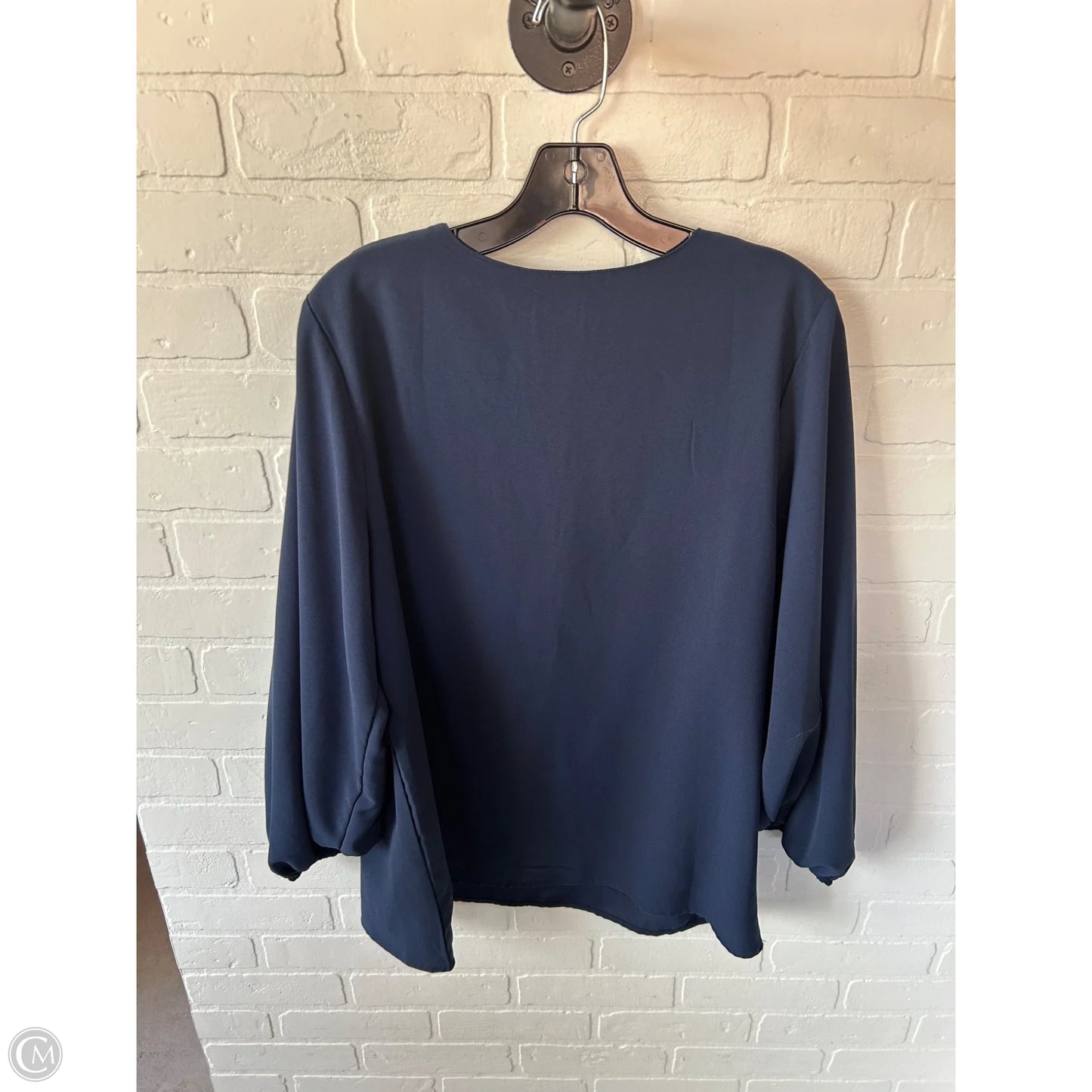 Top Long Sleeve By Clothes Mentor In Navy, Size: L