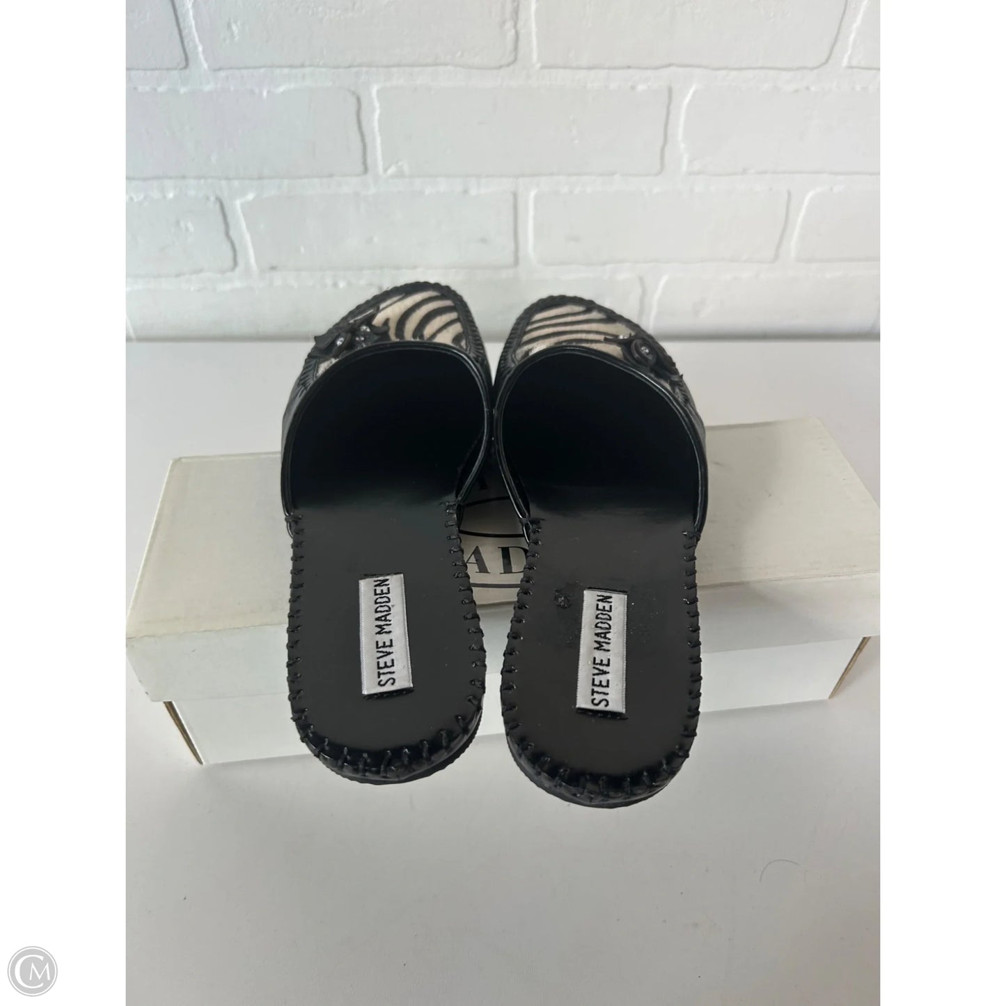 Shoes Flats By Steve Madden In Black & Cream, Size: 9