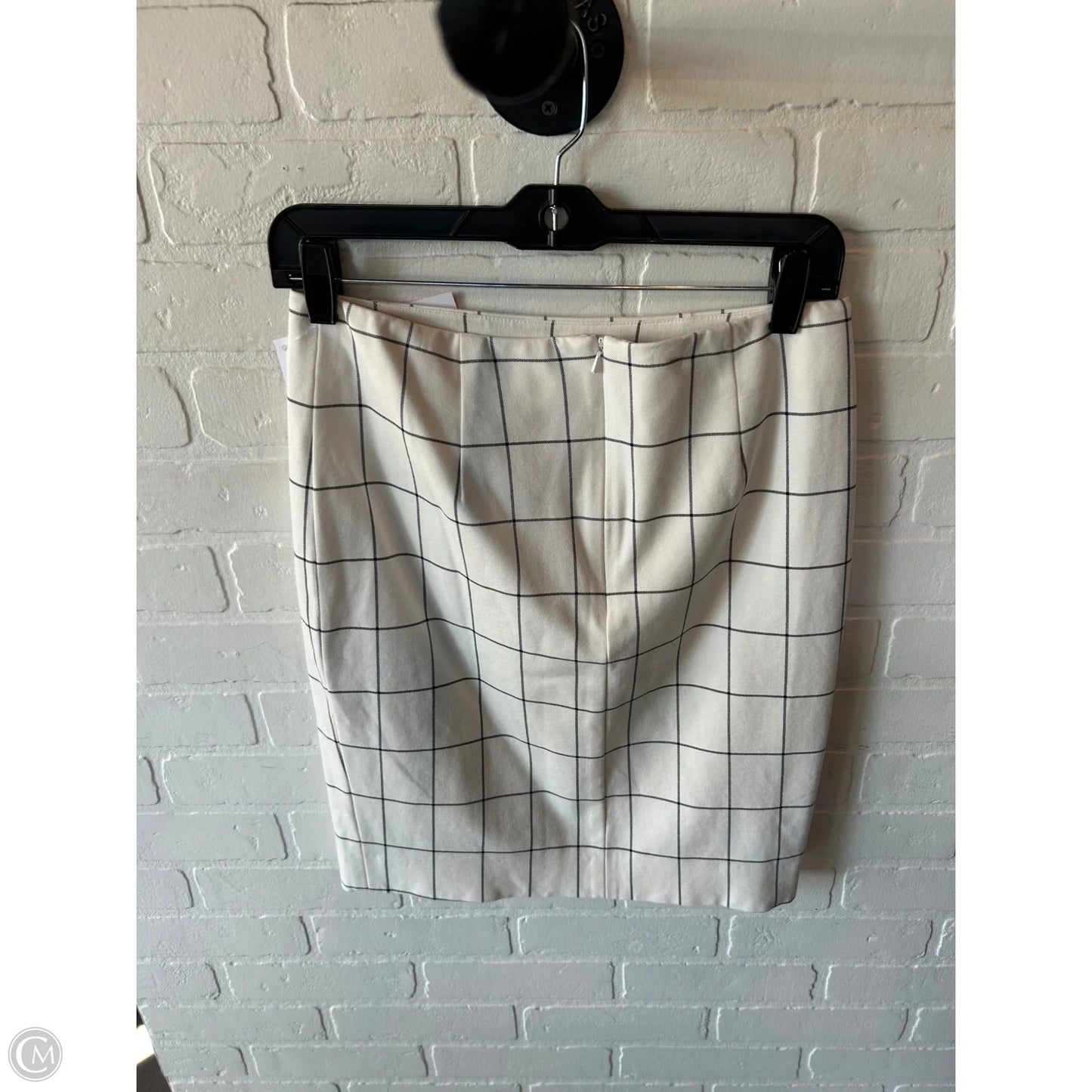 Skirt Mini & Short By Banana Republic In Black & White, Size: 2