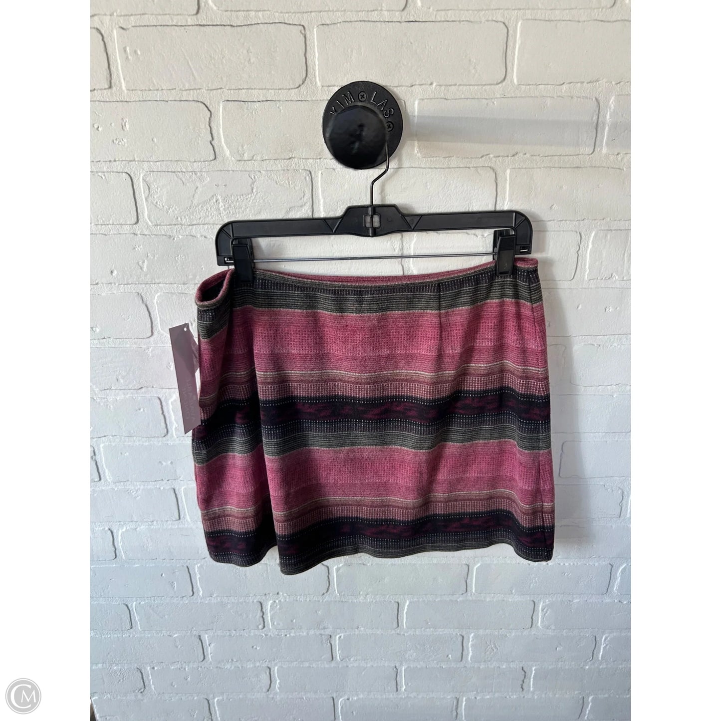 Skirt Mini & Short By Cma In Red, Size: 16