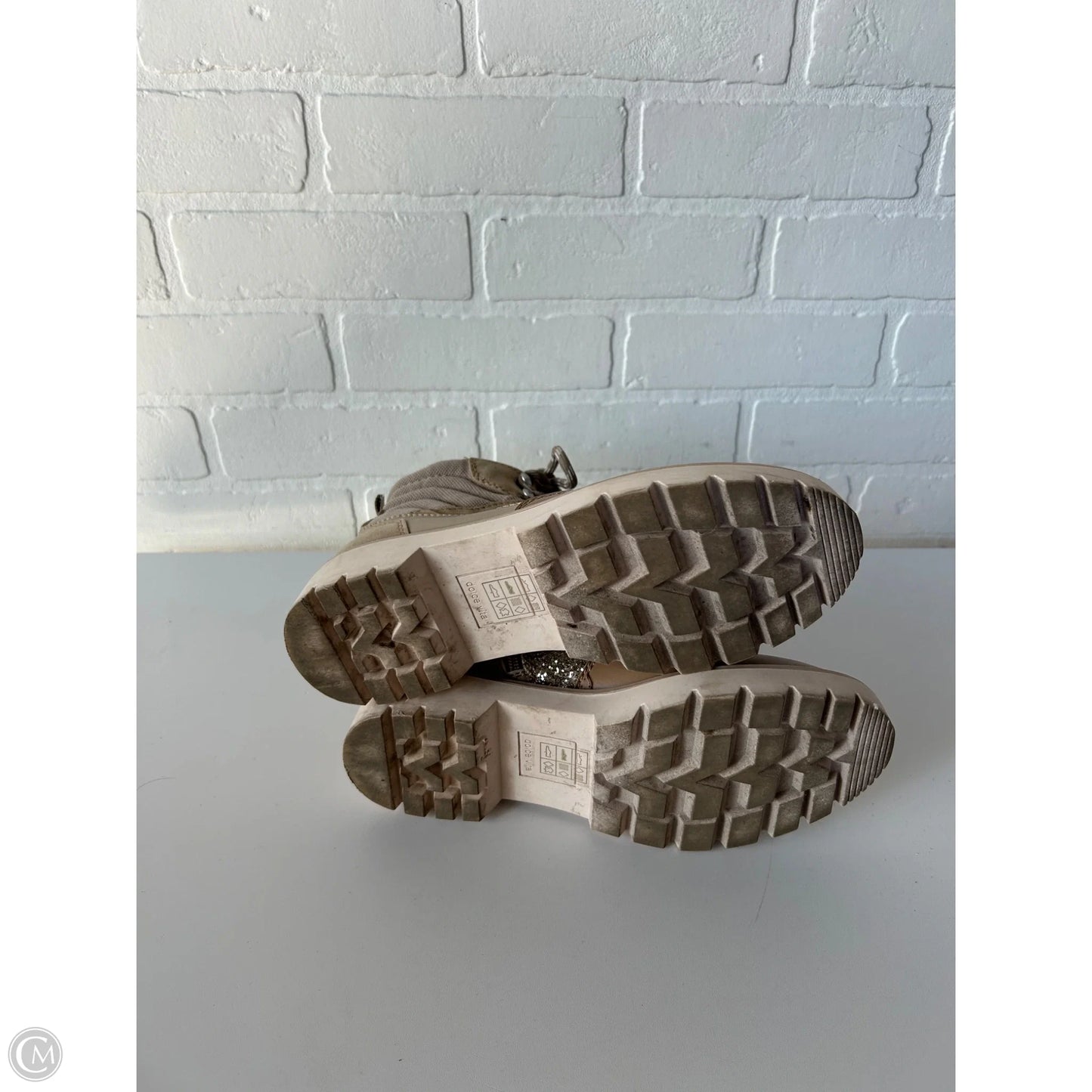 Boots Ankle Flats By Dolce Vita In Tan, Size: 6.5