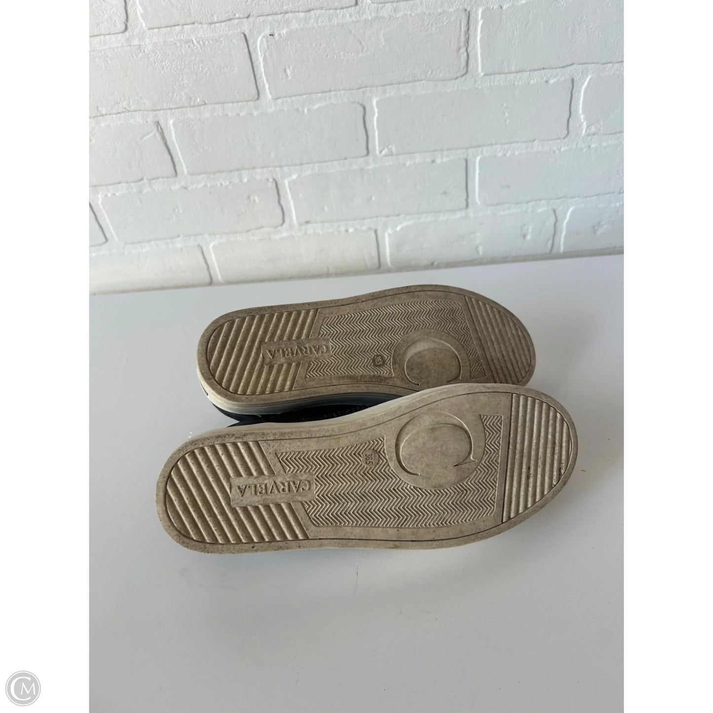 Shoes Sneakers By Carvela In Black & White, Size: 6