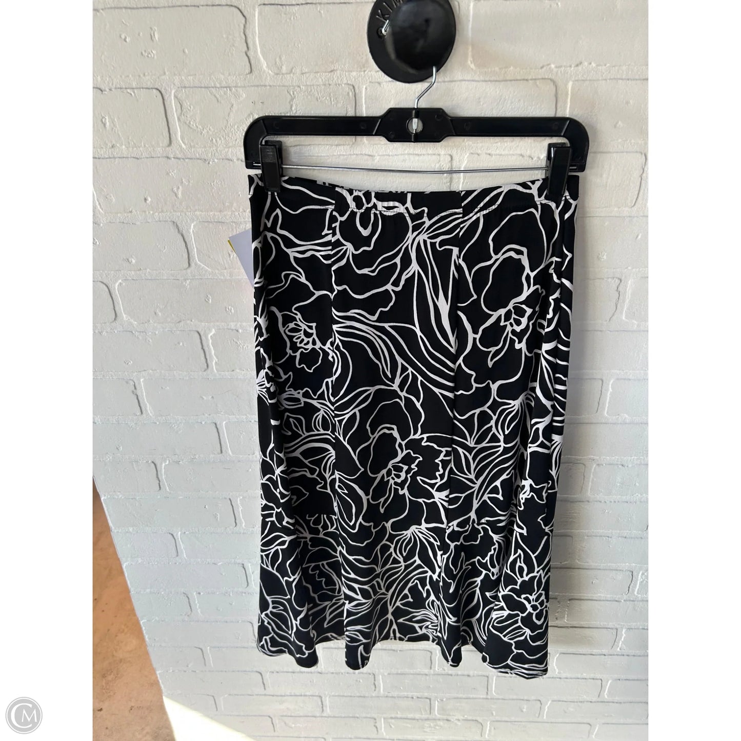 Skirt Midi By Chicos In Black & White, Size: 4