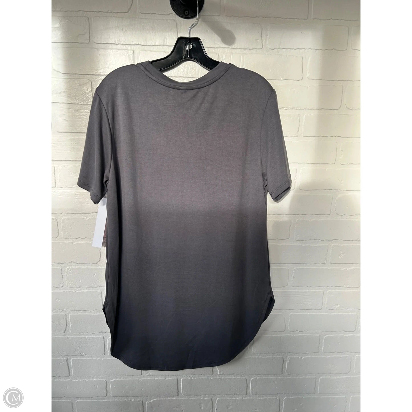 Top Short Sleeve By Wishlist In Grey, Size: L