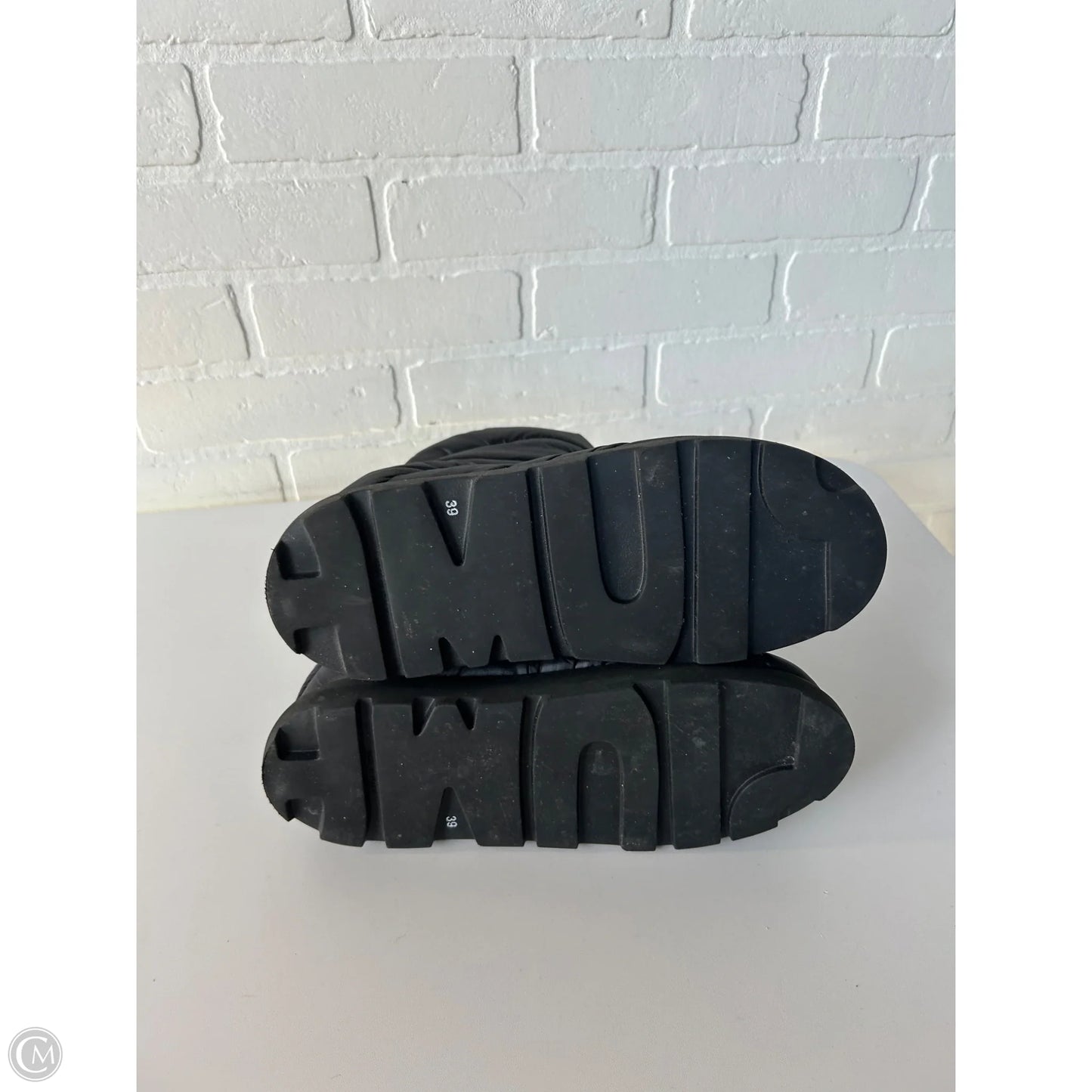 Boots Ankle Flats By Cmb In Black, Size: 8.5