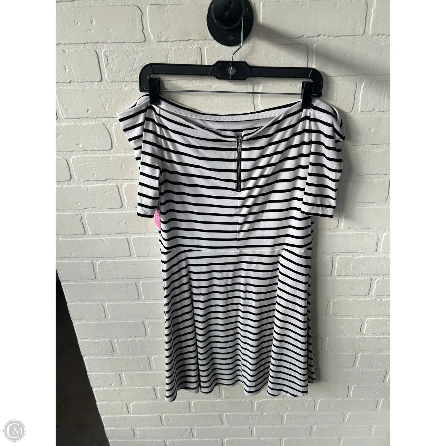 Dress Casual Short By White House Black Market In Black & White, Size: L