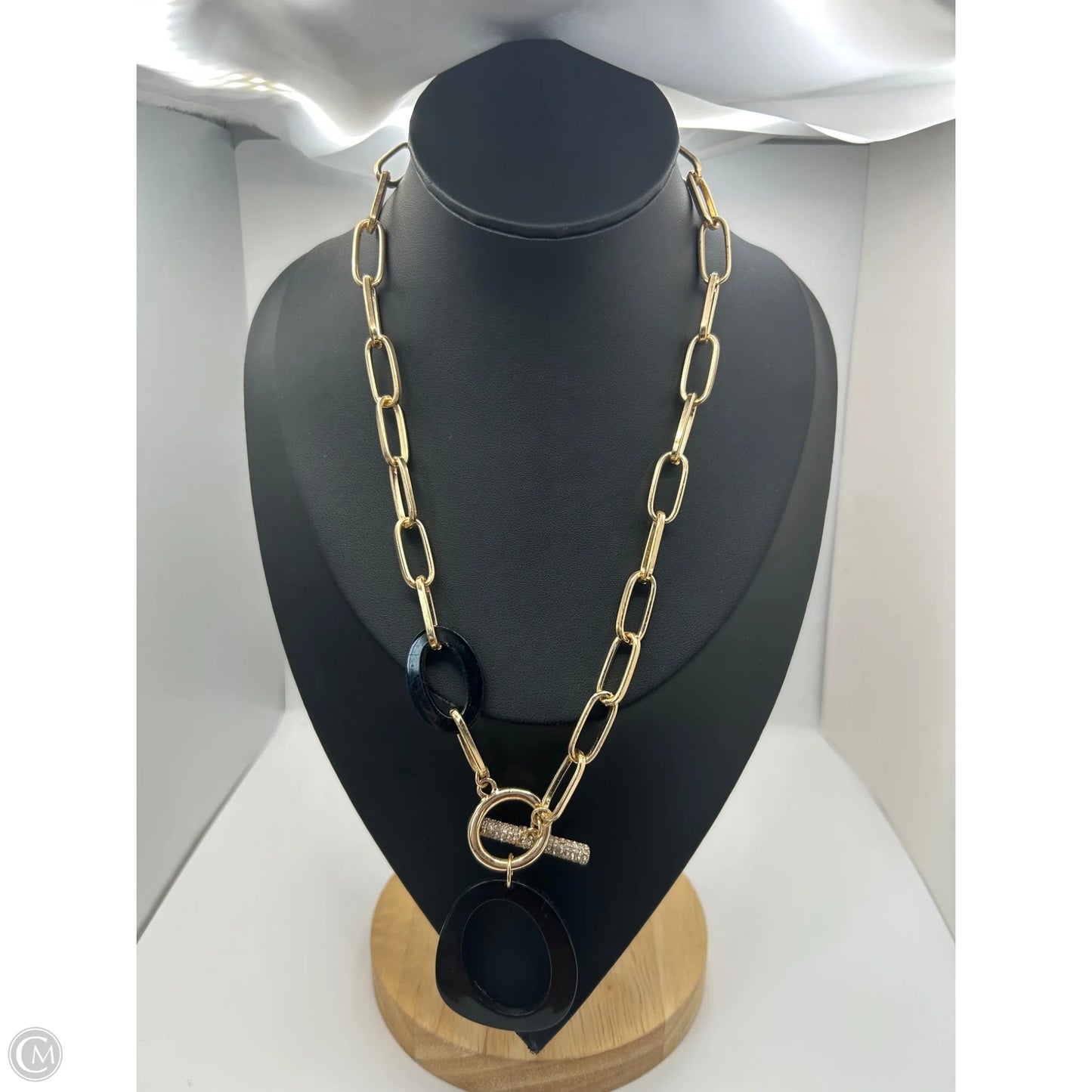 Necklace Pendant By Clothes Mentor