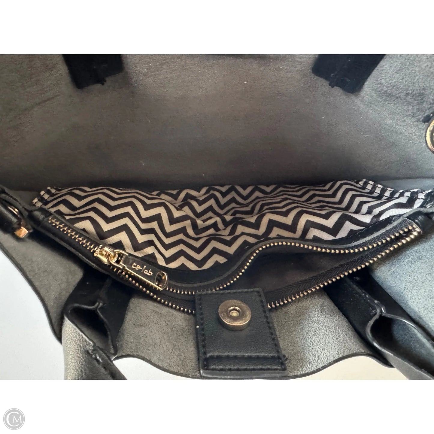 Handbag By Clothes Mentor, Size: Medium