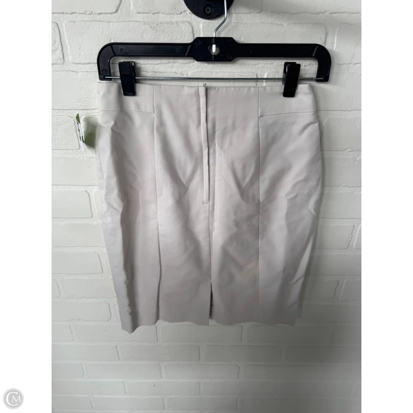 Skirt Mini & Short By H&m In Cream, Size: 6