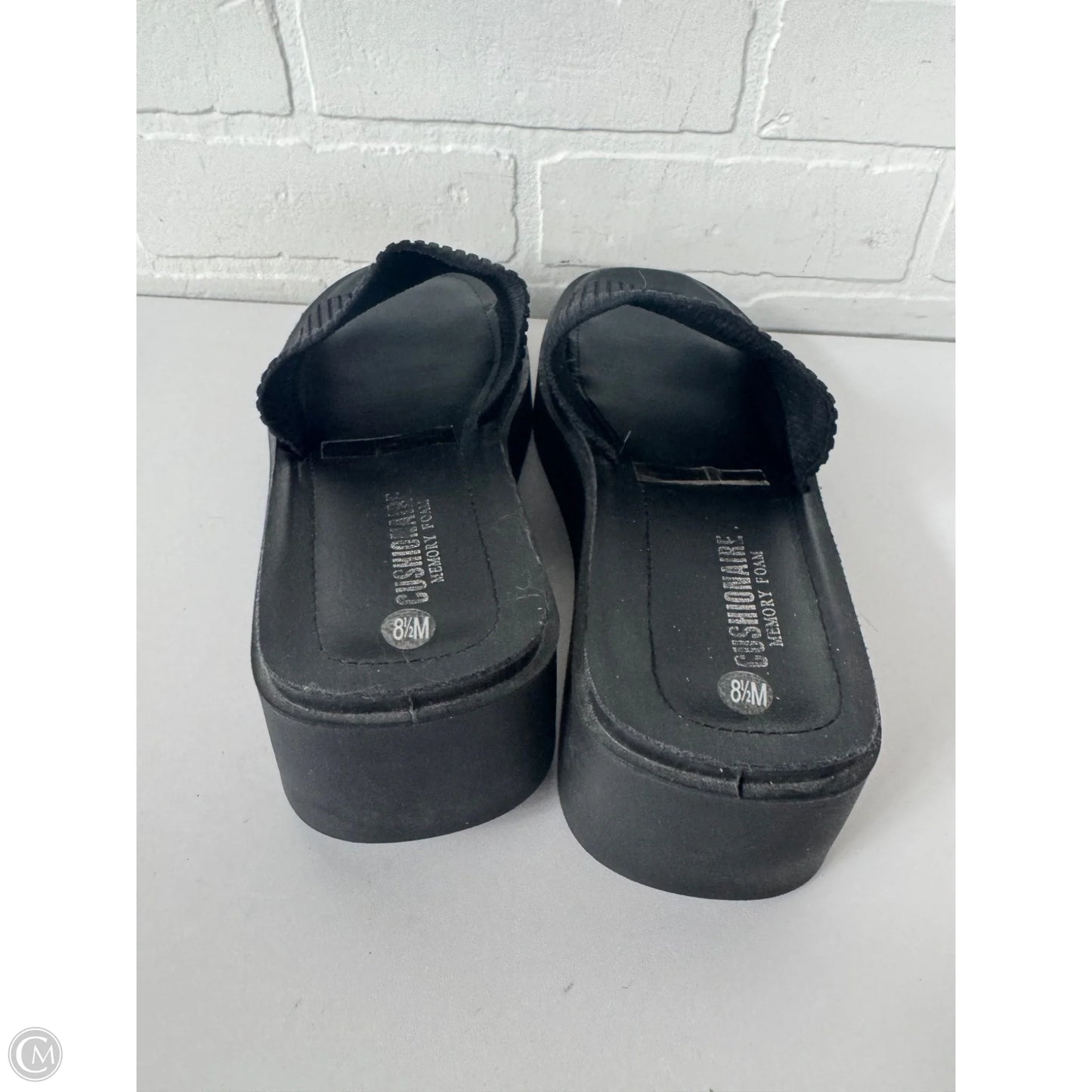 Sandals Flats By Cushionaire In Black, Size: 8.5