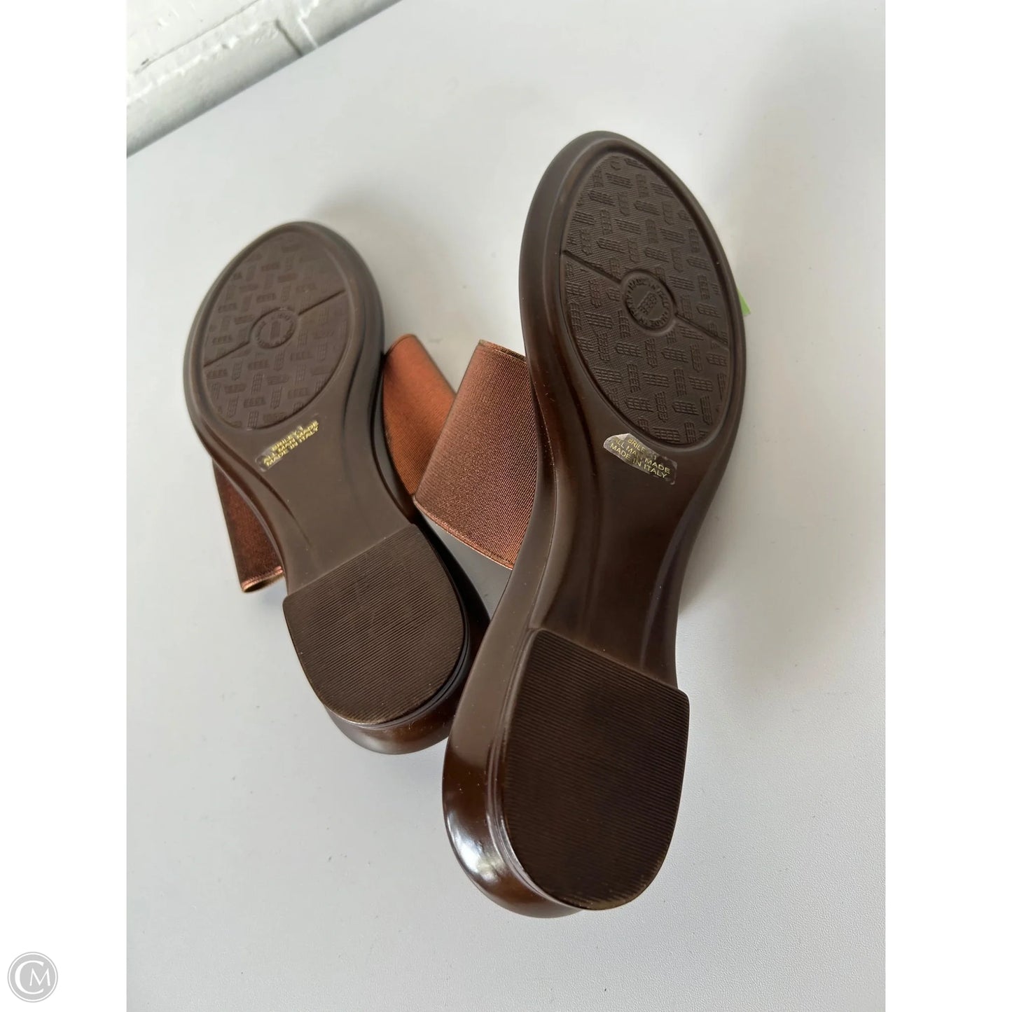 Sandals Flip Flops By Toscanella In Brown & Gold, Size: 8.5