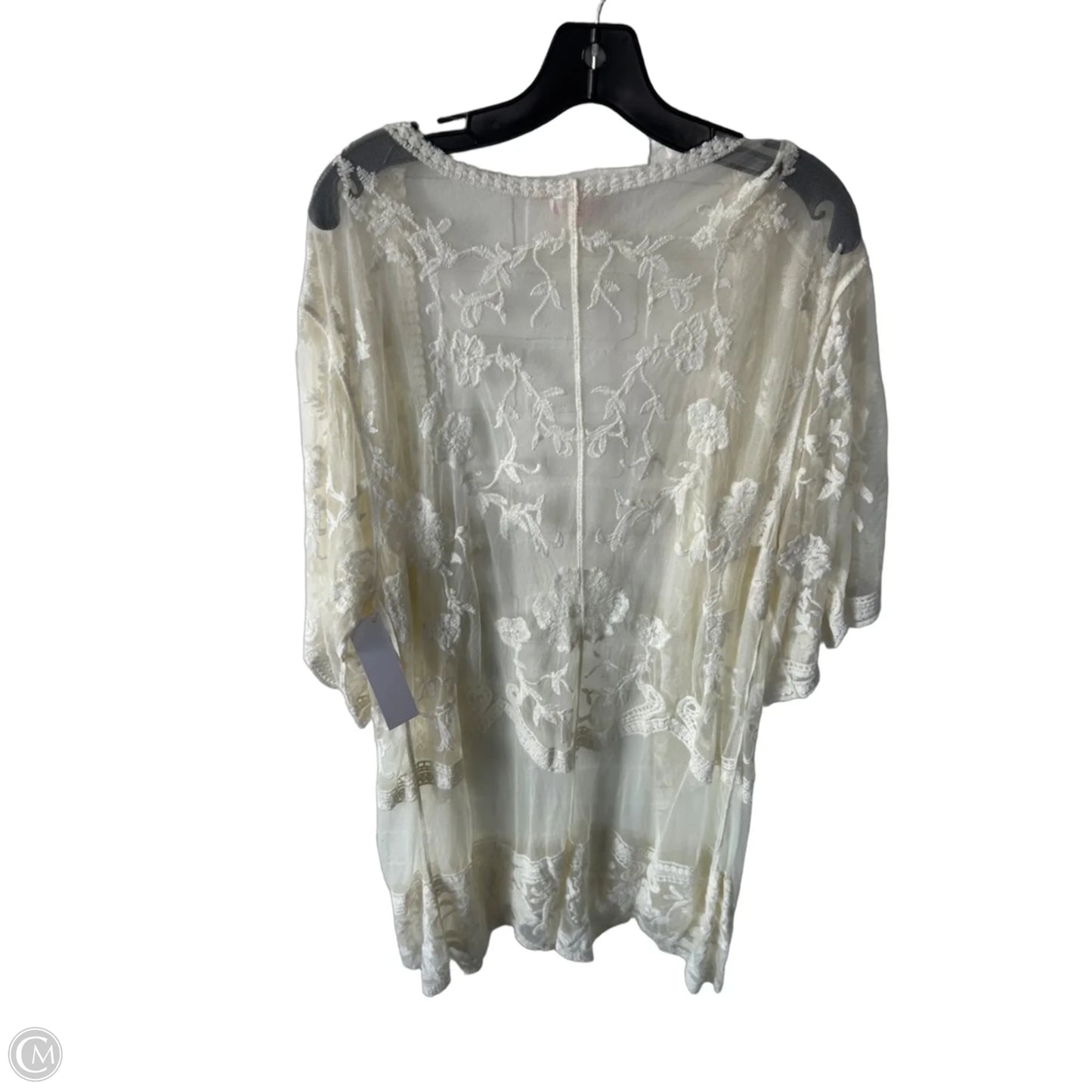 Kimono By Clothes Mentor In Cream, Size: M