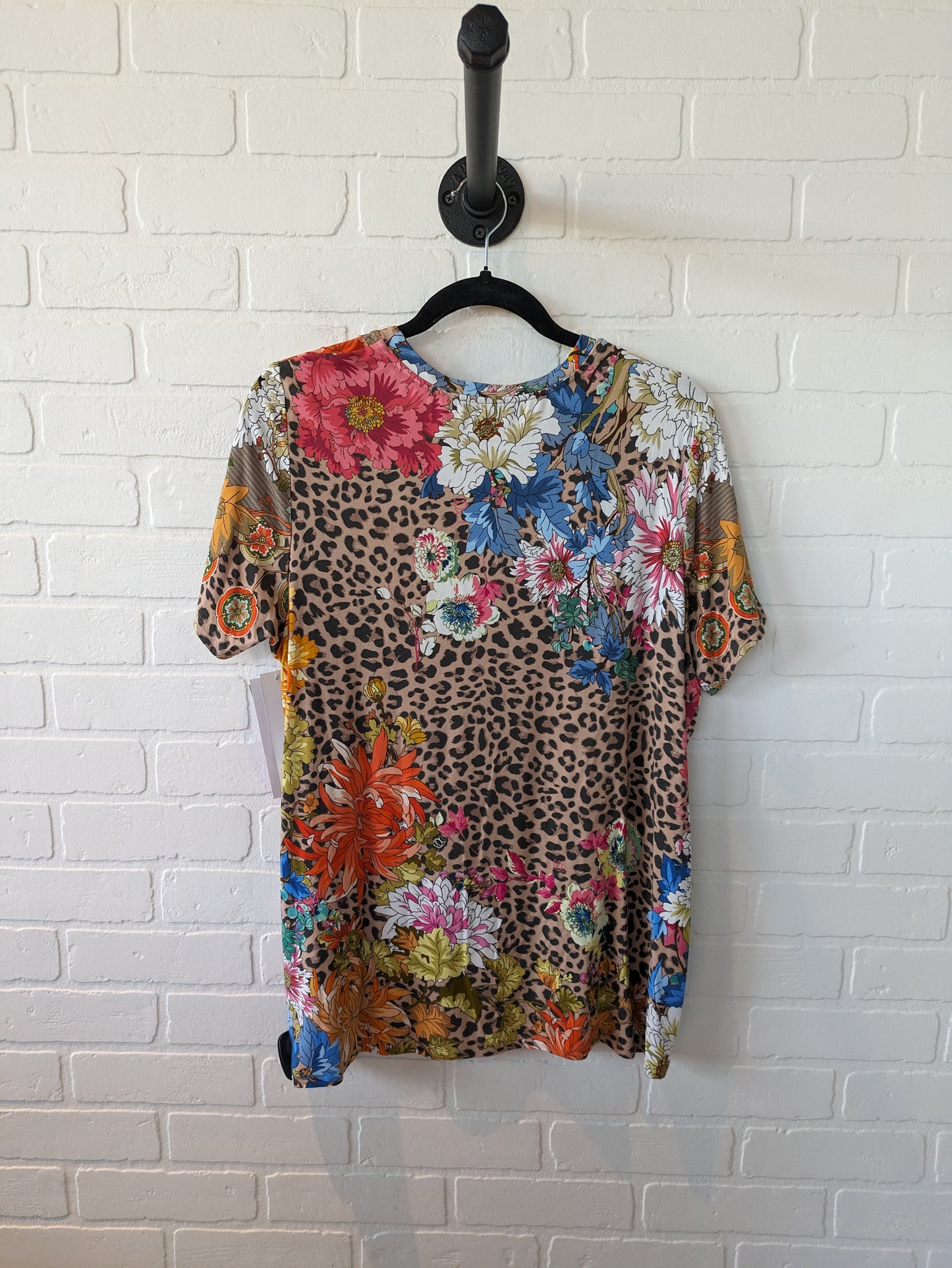 Top Short Sleeve Designer By Johnny Was Size: L