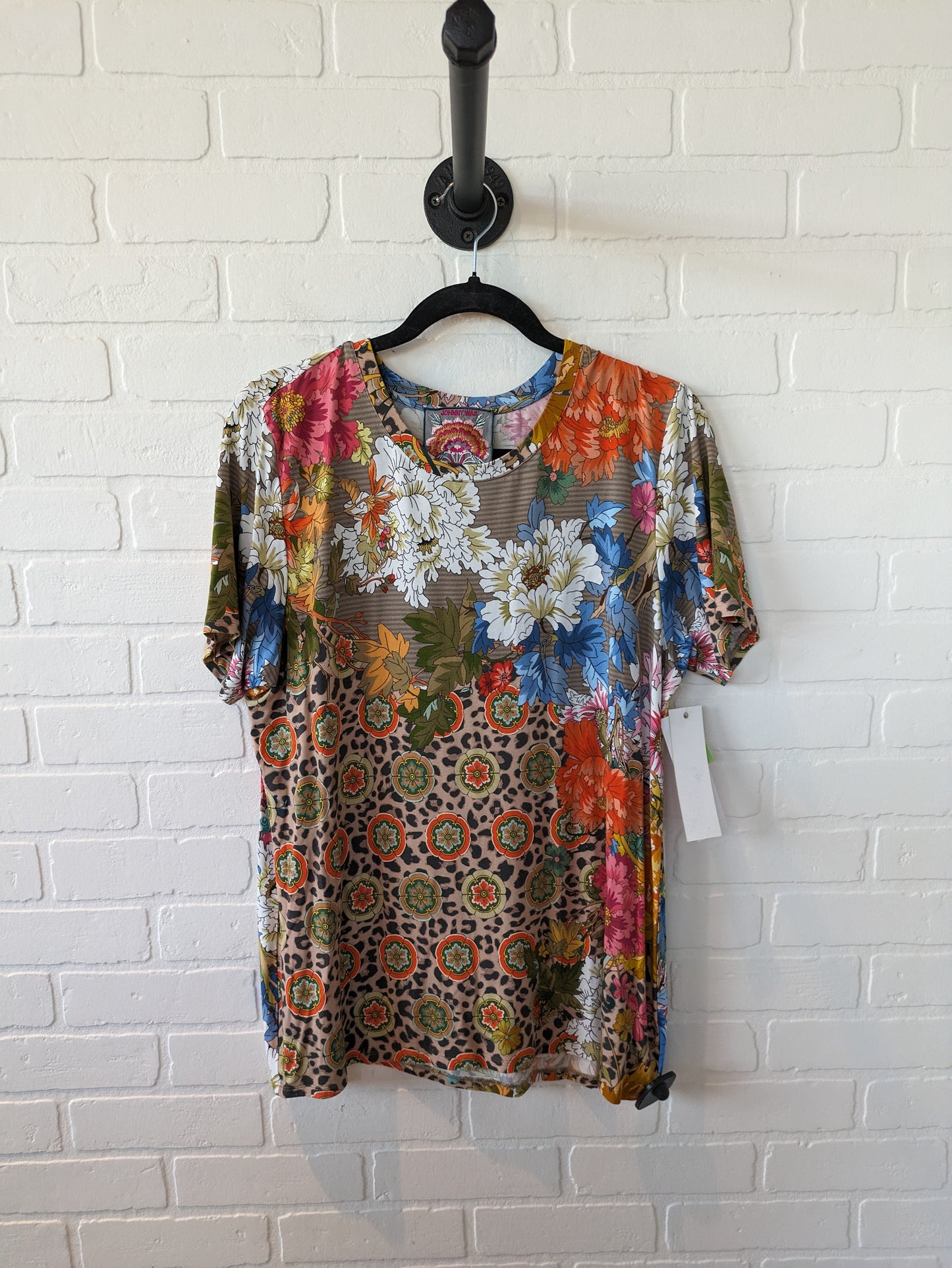 Top Short Sleeve Designer By Johnny Was Size: L