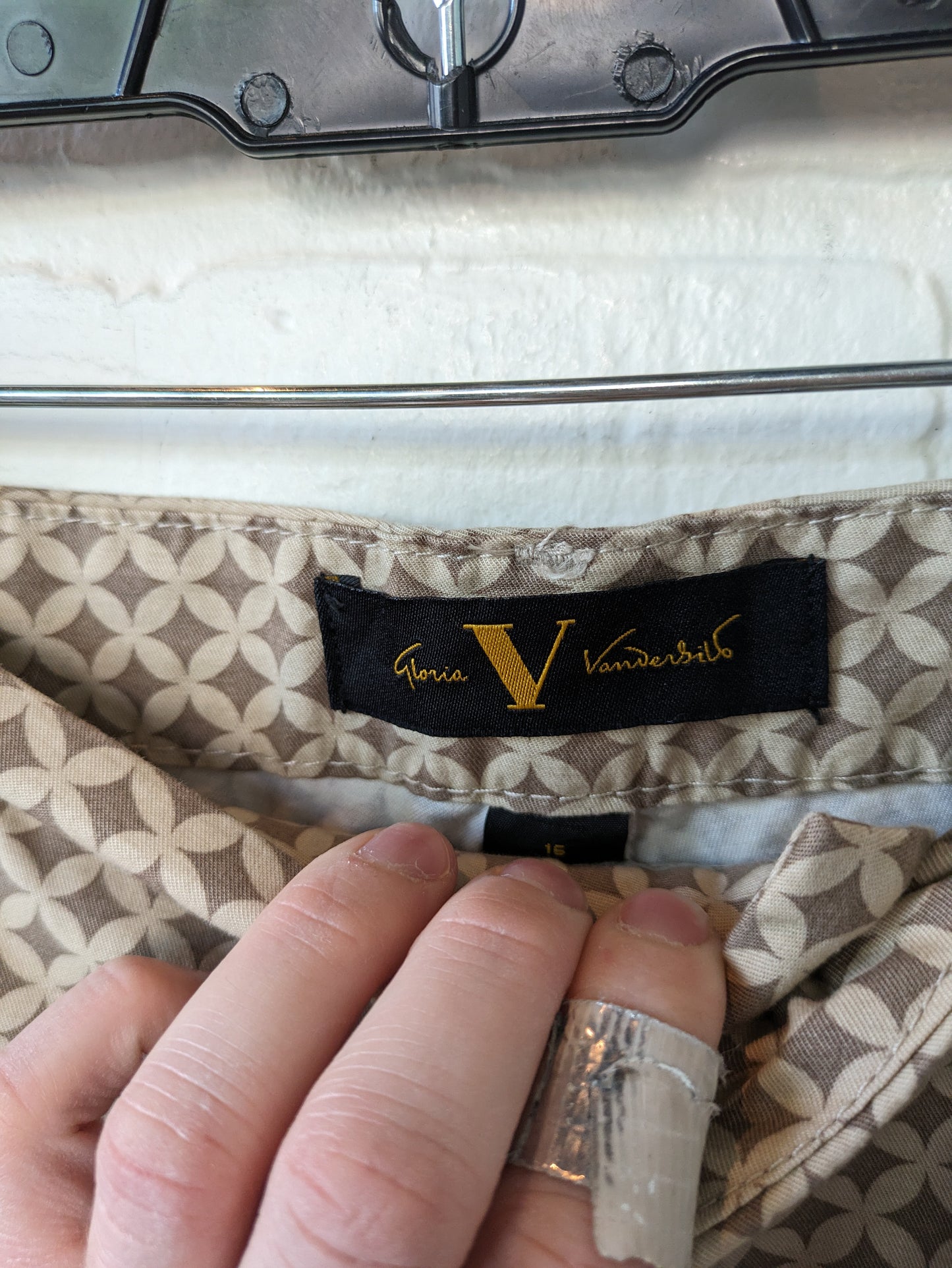 Capris By Gloria Vanderbilt Size: 16