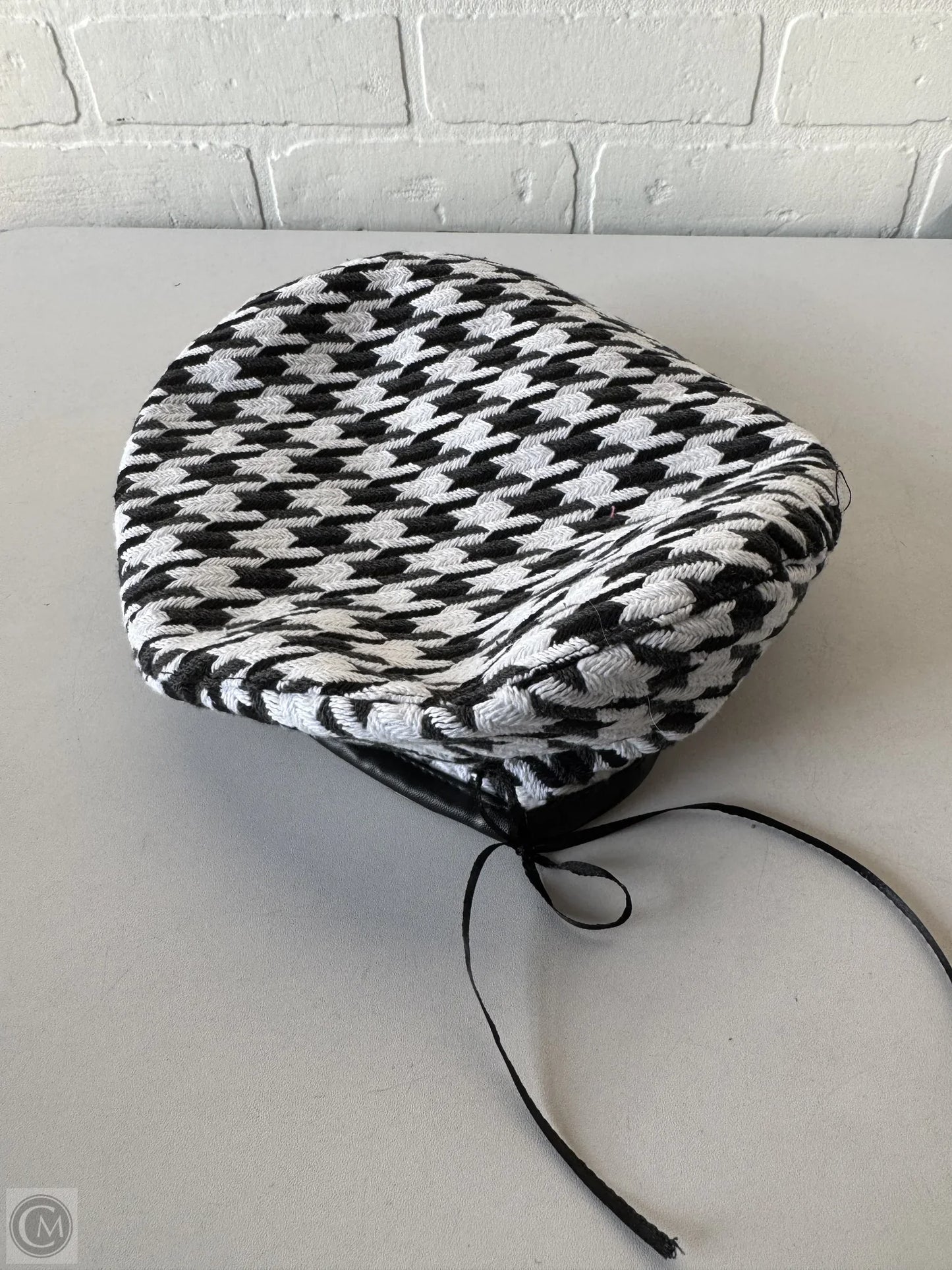 Hat by olive + pique