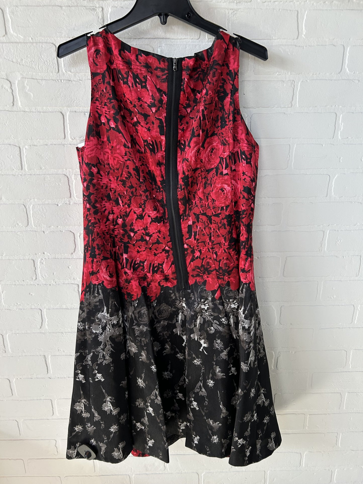 Dress Party Short By Julian Taylor Size: Xl