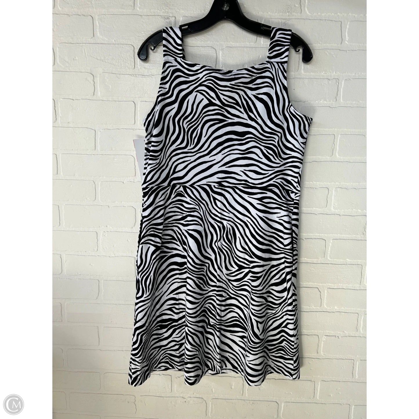 Dress Casual Short By Talbots In Black & White, Size: Mp