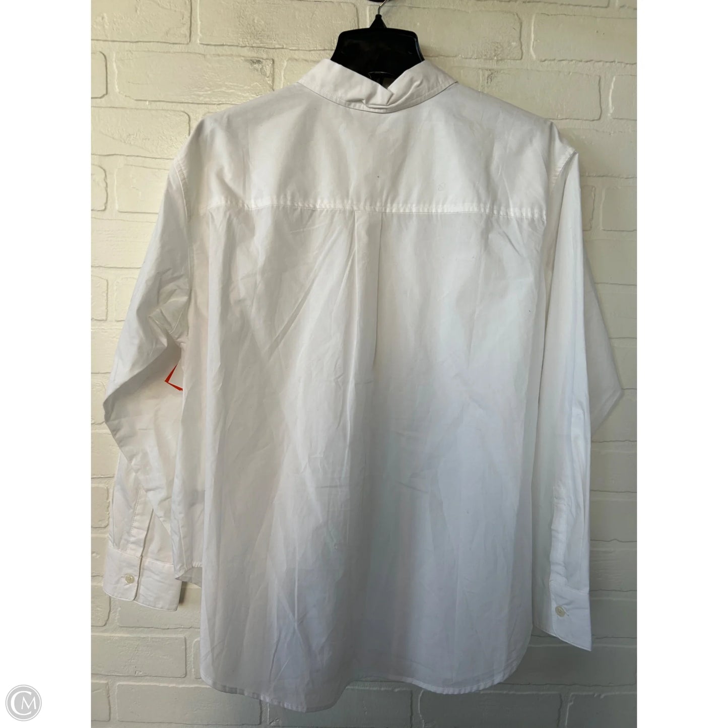 Top Long Sleeve By Clothes Mentor In White, Size: M
