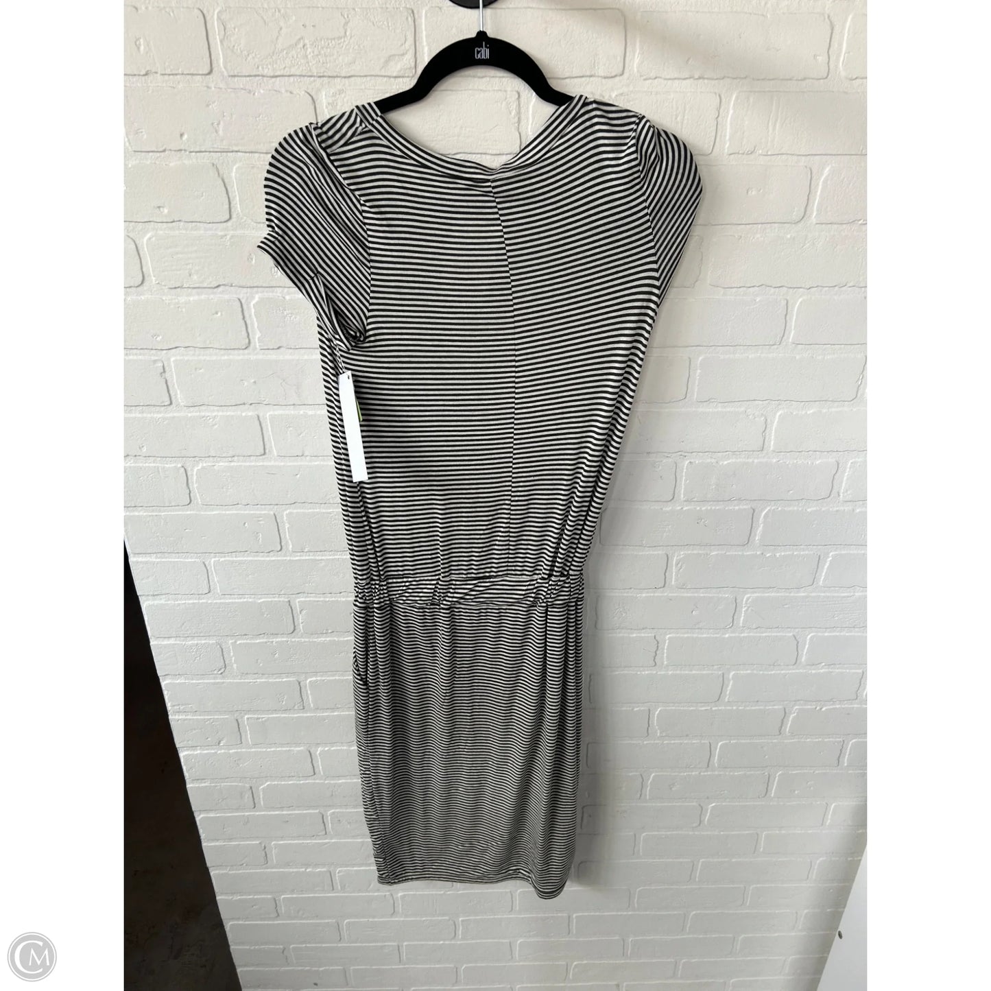 Dress Casual Midi By Clothes Mentor In Green & White, Size: S