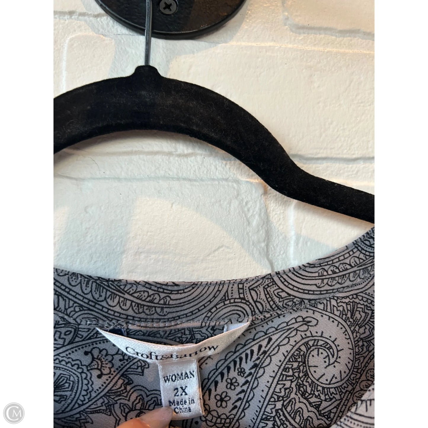 Top Long Sleeve By Croft And Barrow In Grey, Size: 2x