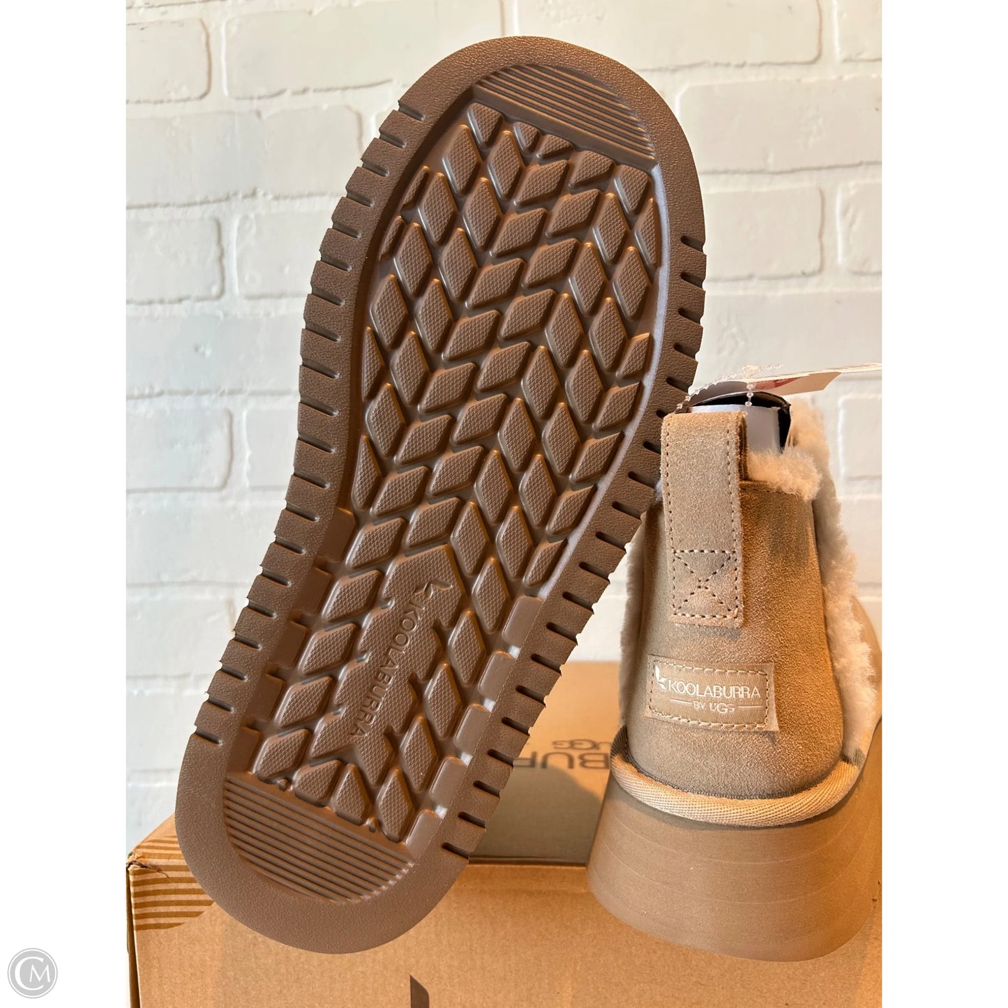 Boots Ankle Flats By Koolaburra By Ugg In Tan, Size: 9