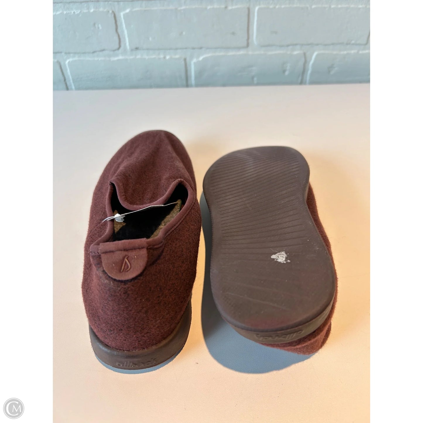 Shoes Sneakers By Allbirds In Red, Size: 7