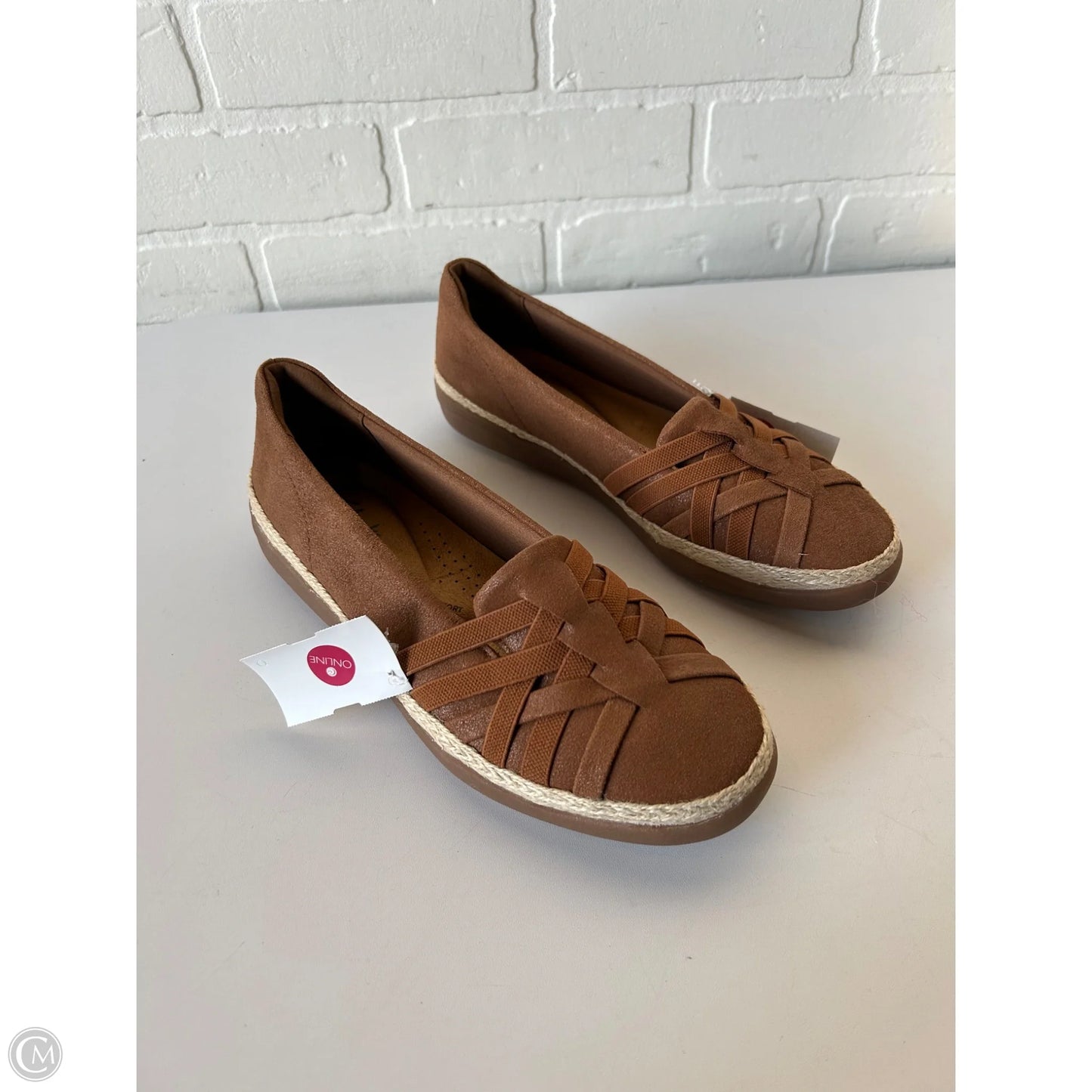 Shoes Flats By Clarks In Brown, Size: 8