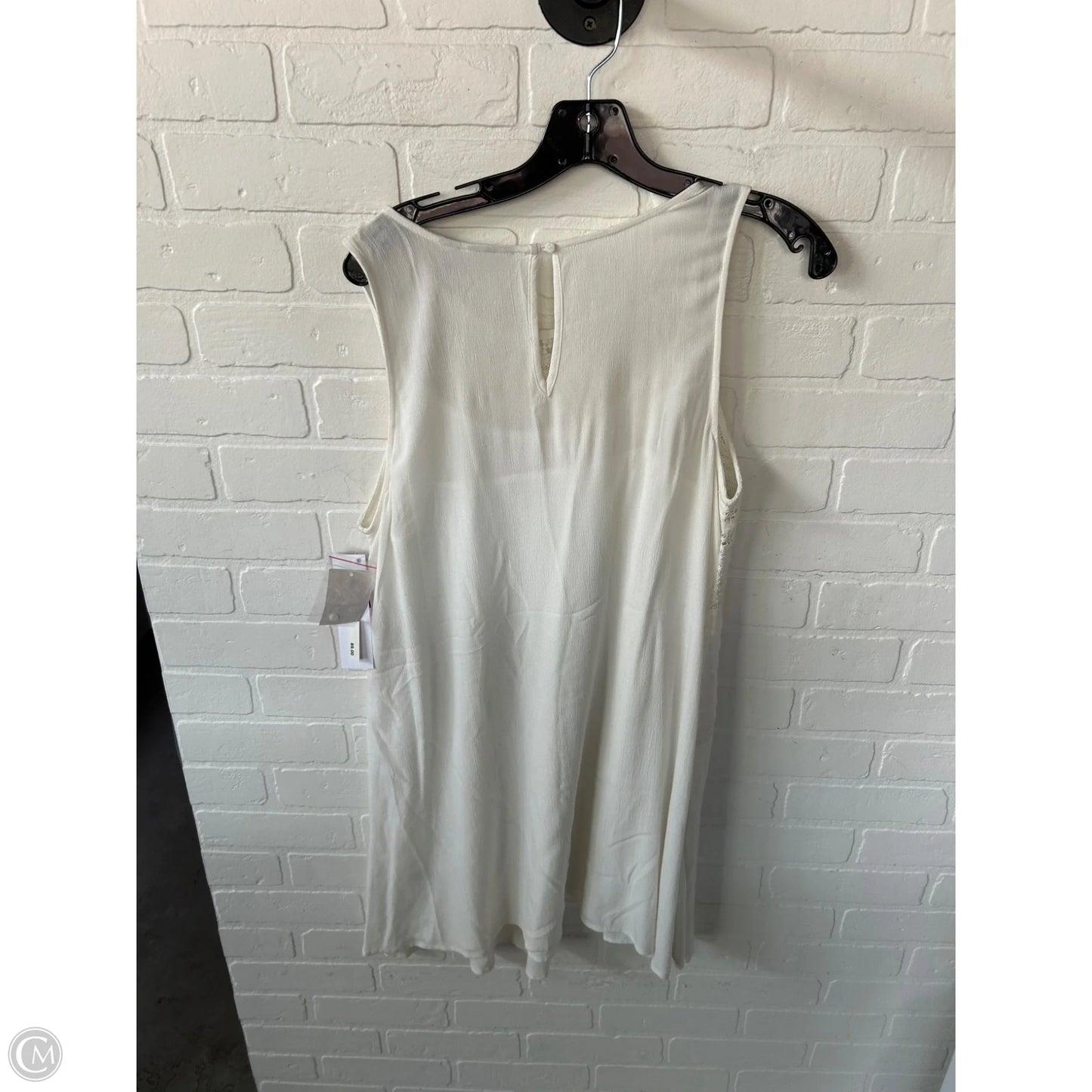 Dress Casual Short By Hinge In Cream, Size: M