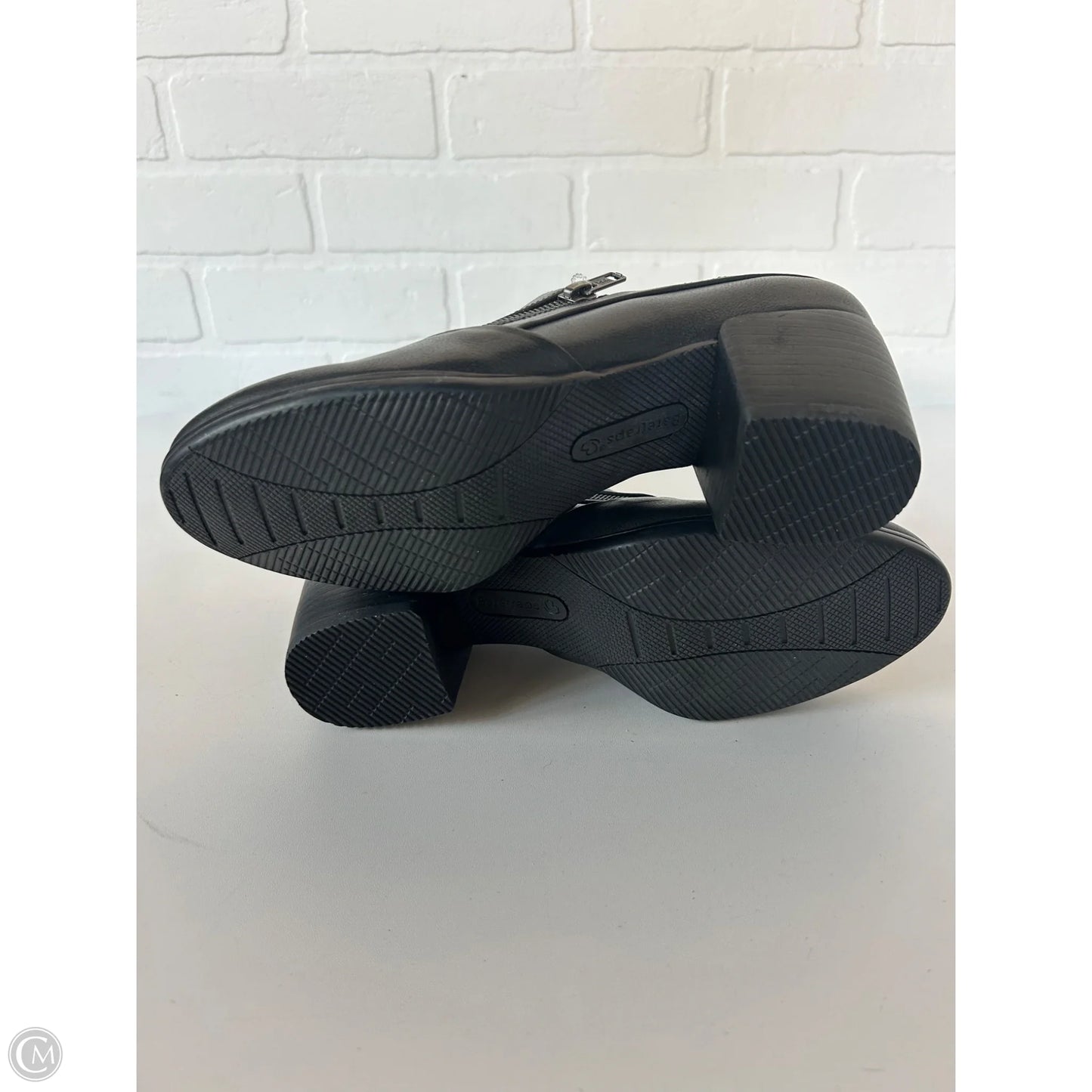 Sandals Heels Block By Bare Traps In Black, Size: 6.5