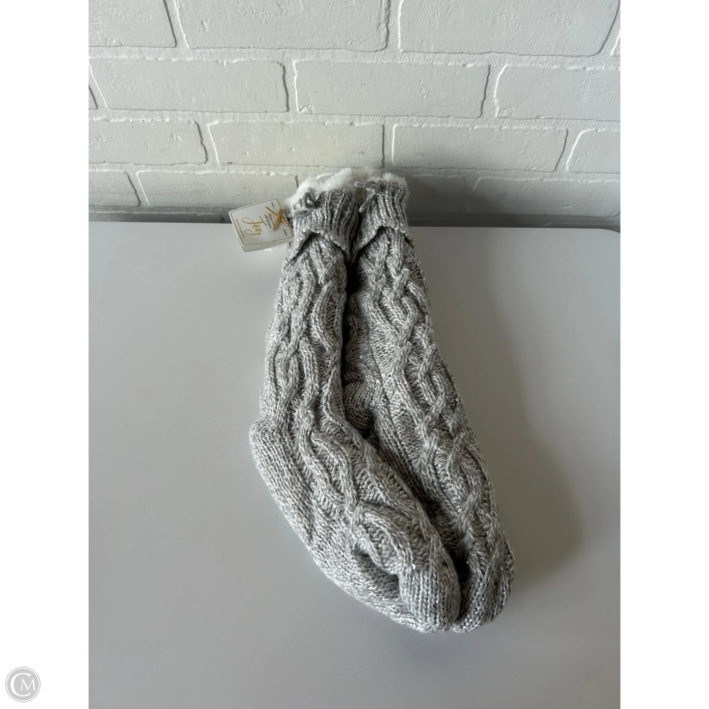 Socks By Clothes Mentor In Grey, Size: Osfm