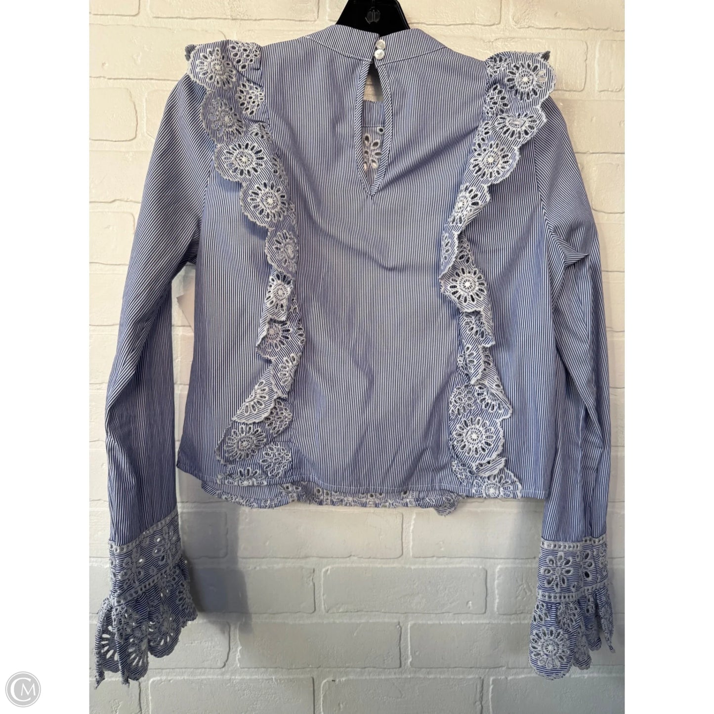 Top Long Sleeve By Romeo And Juliet In Blue & White, Size: M