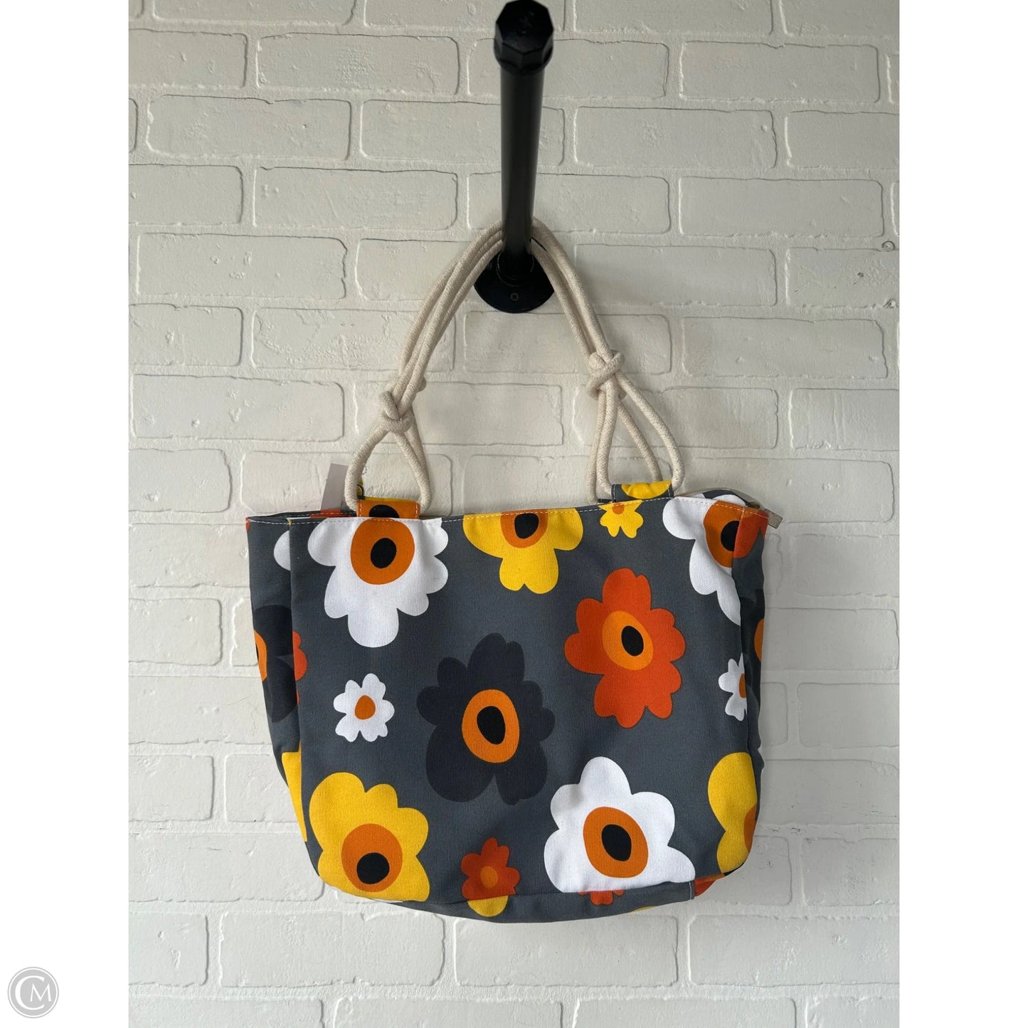 Tote By Clothes Mentor, Size: Medium