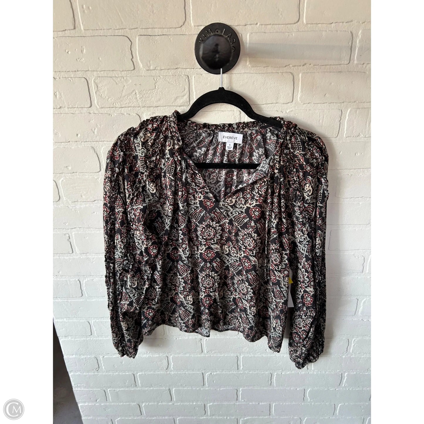 Top Long Sleeve By Evereve In Grey & Red, Size: S