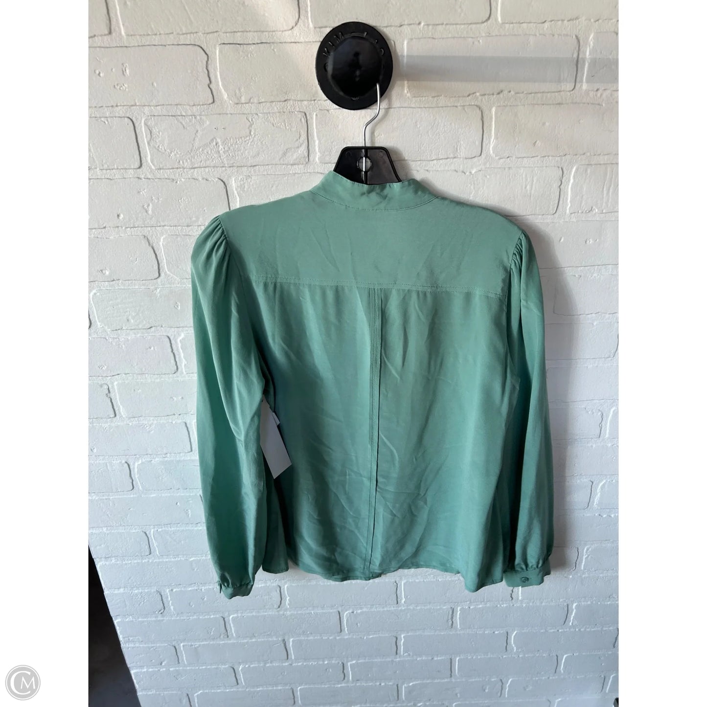 Top Long Sleeve By Clothes Mentor In Green, Size: S