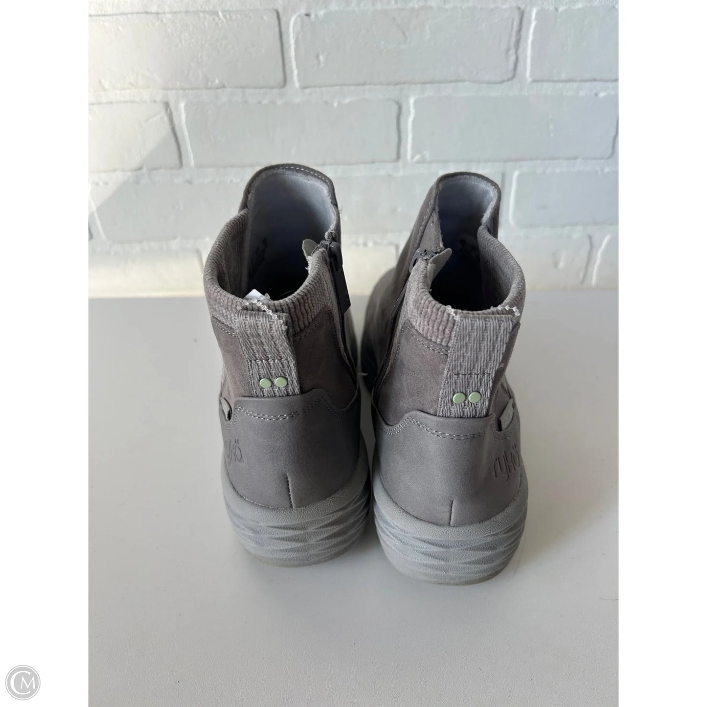 Boots Ankle Flats By Ryka In Grey, Size: 10