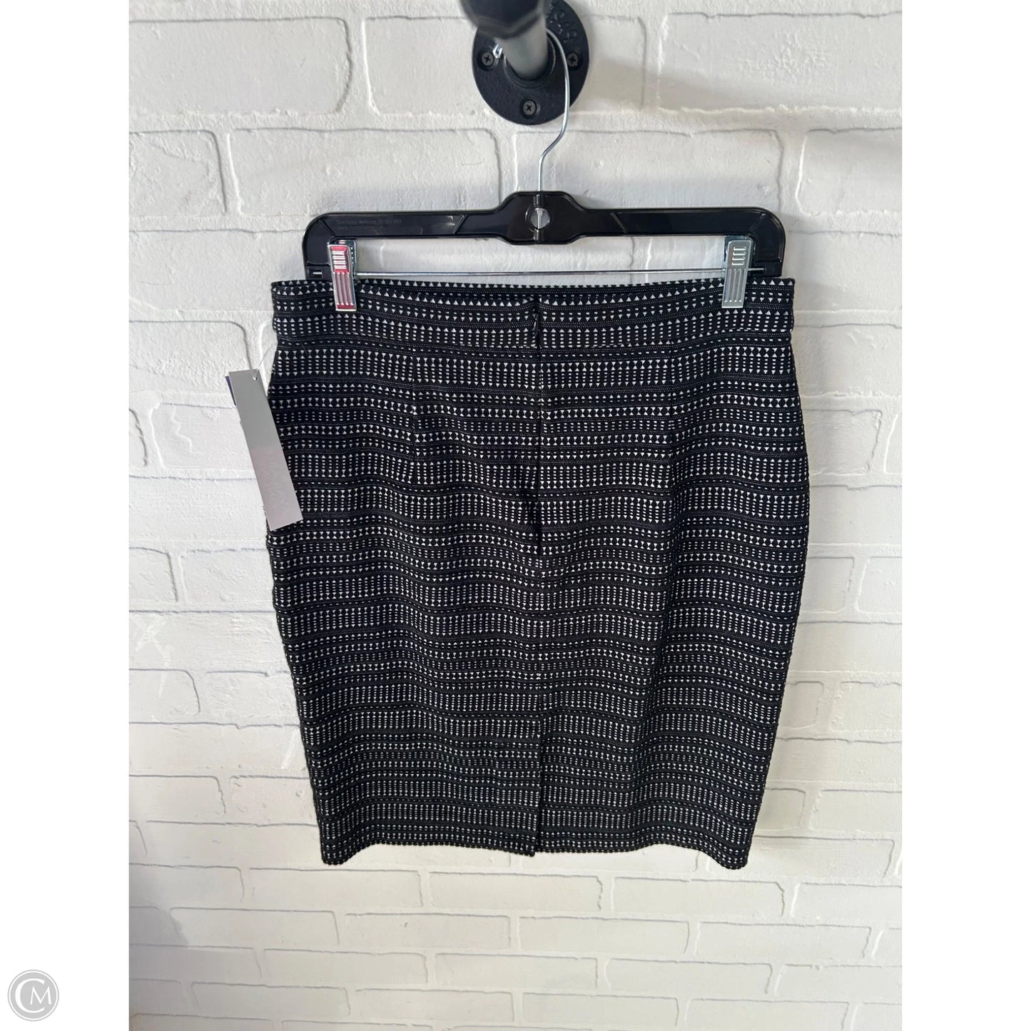 Skirt Mini & Short By Banana Republic In Black & Grey, Size: 10