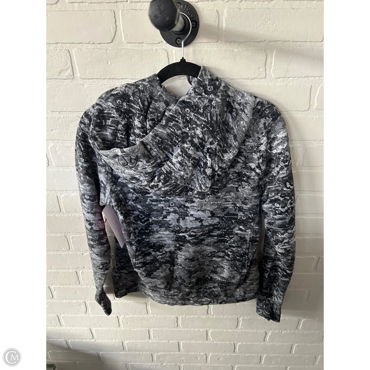 Athletic Sweatshirt Hoodie By Lululemon In Grey, Size: M