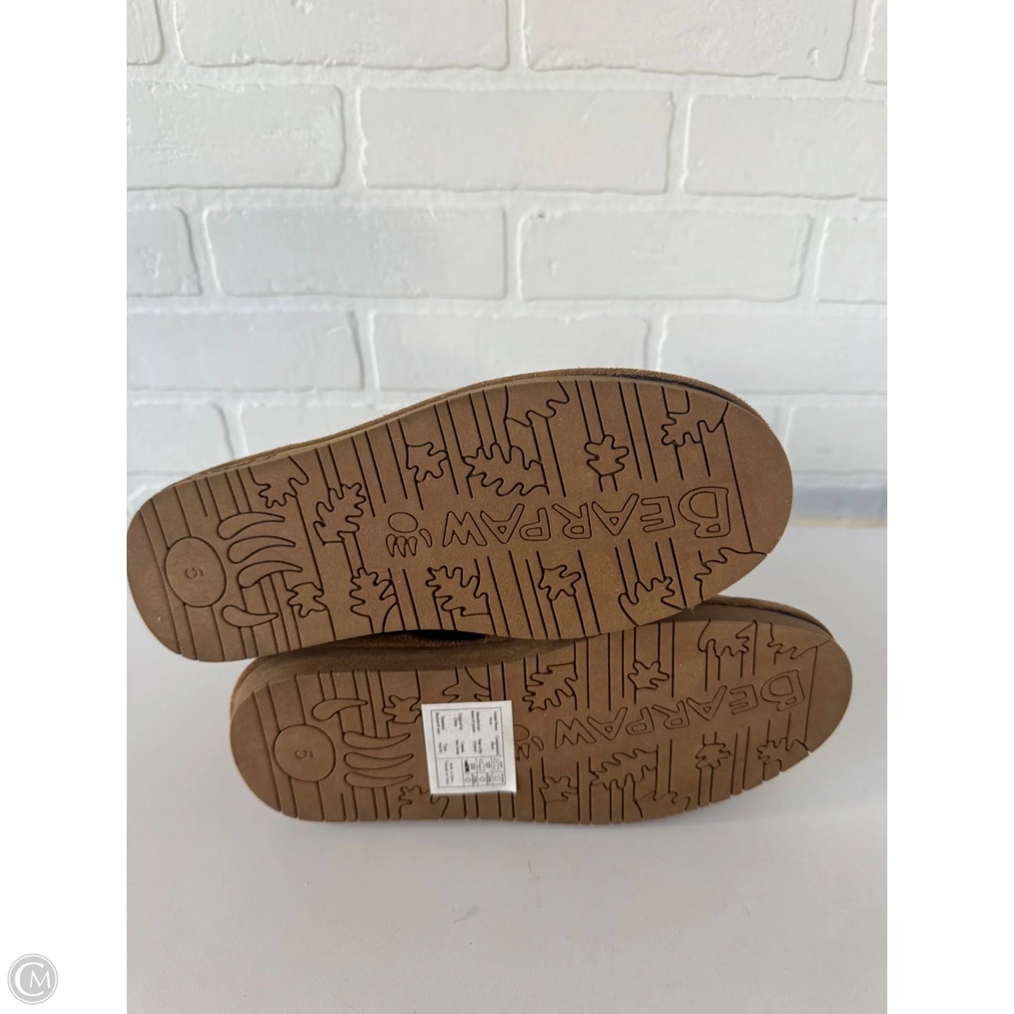 Boots Ankle Flats By Bearpaw In Tan, Size: 5